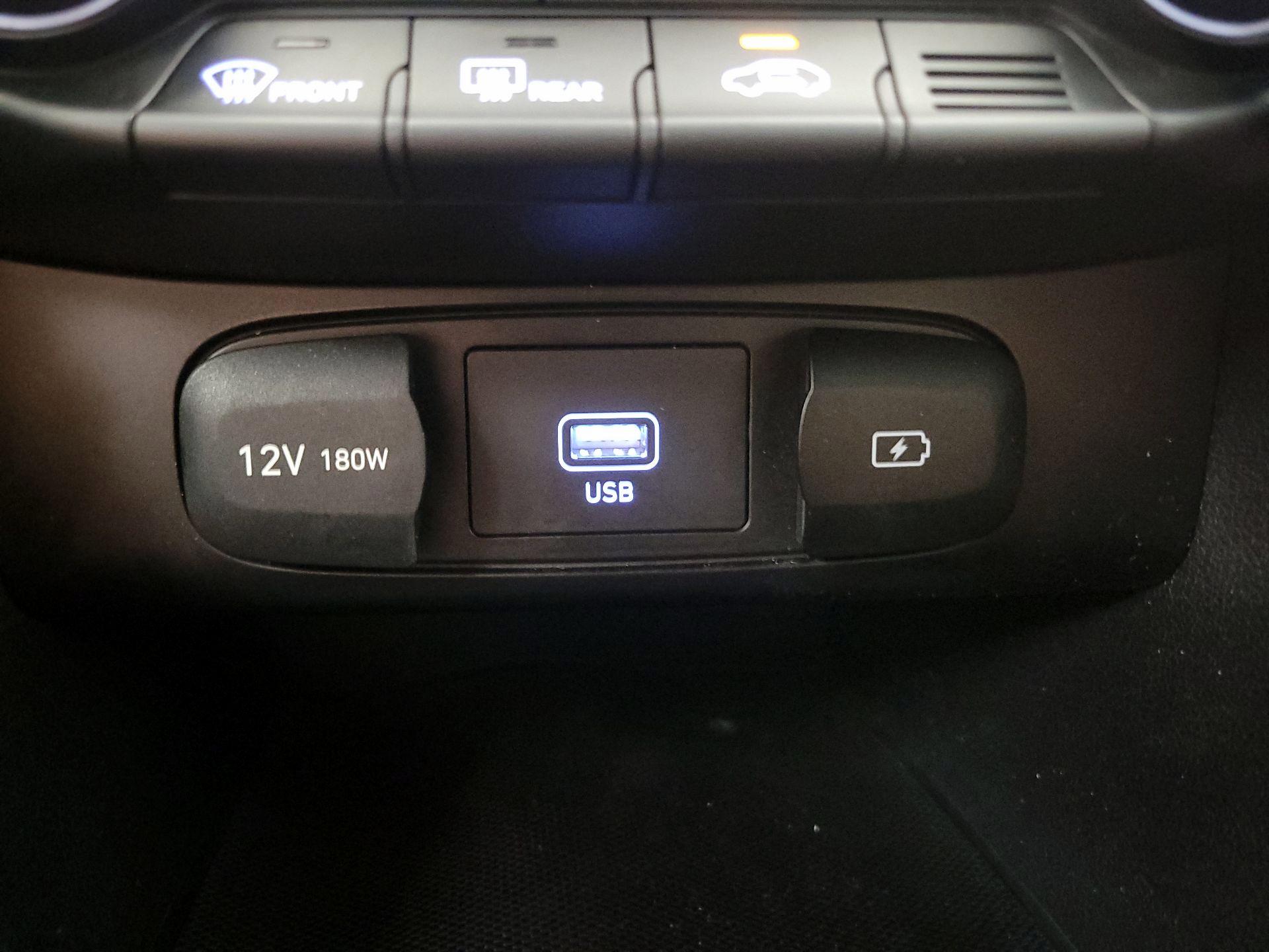 Thumbnail: 2022 Hyundai Veloster - 18