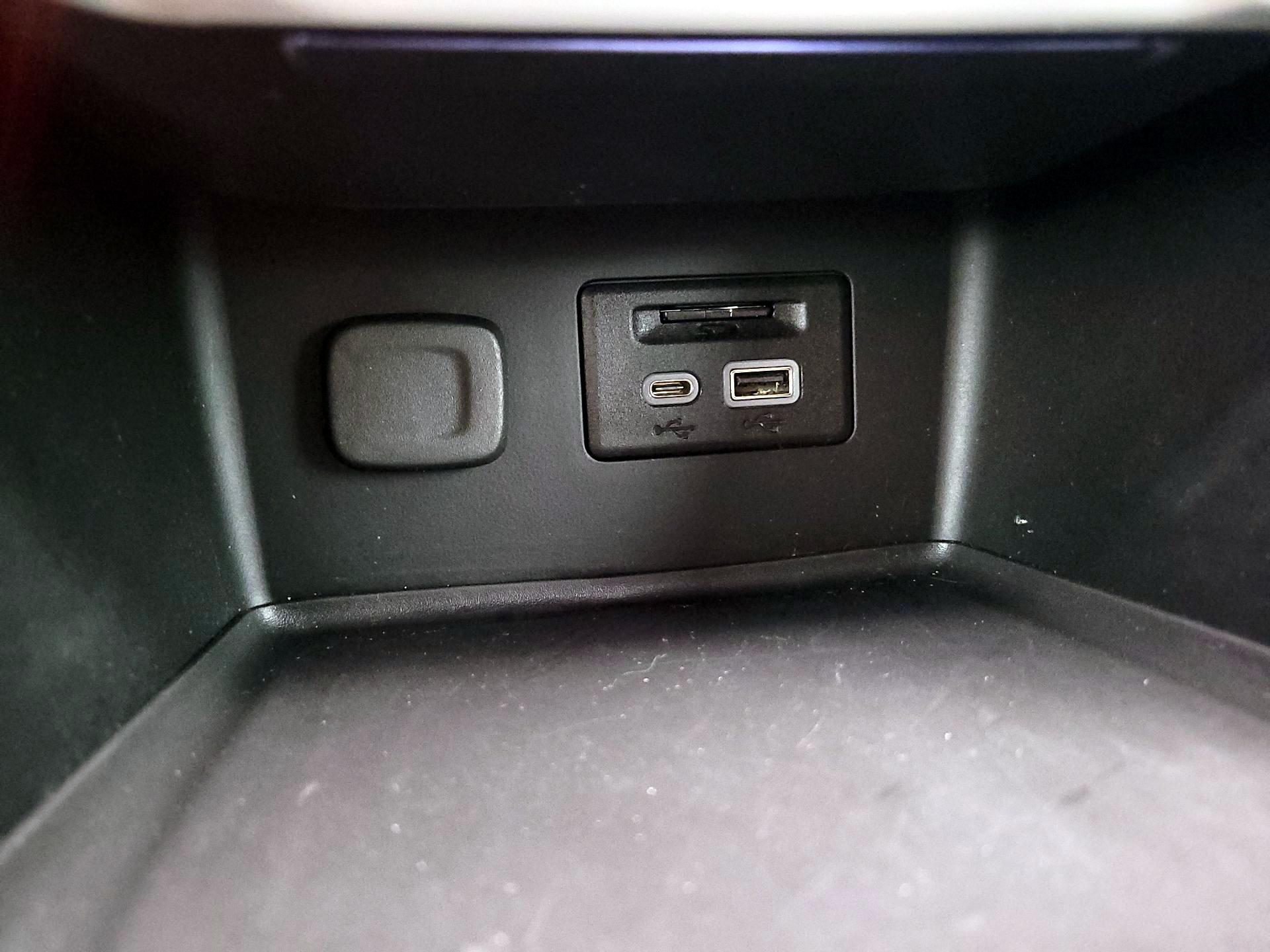 Thumbnail: 2023 GMC Acadia - 19