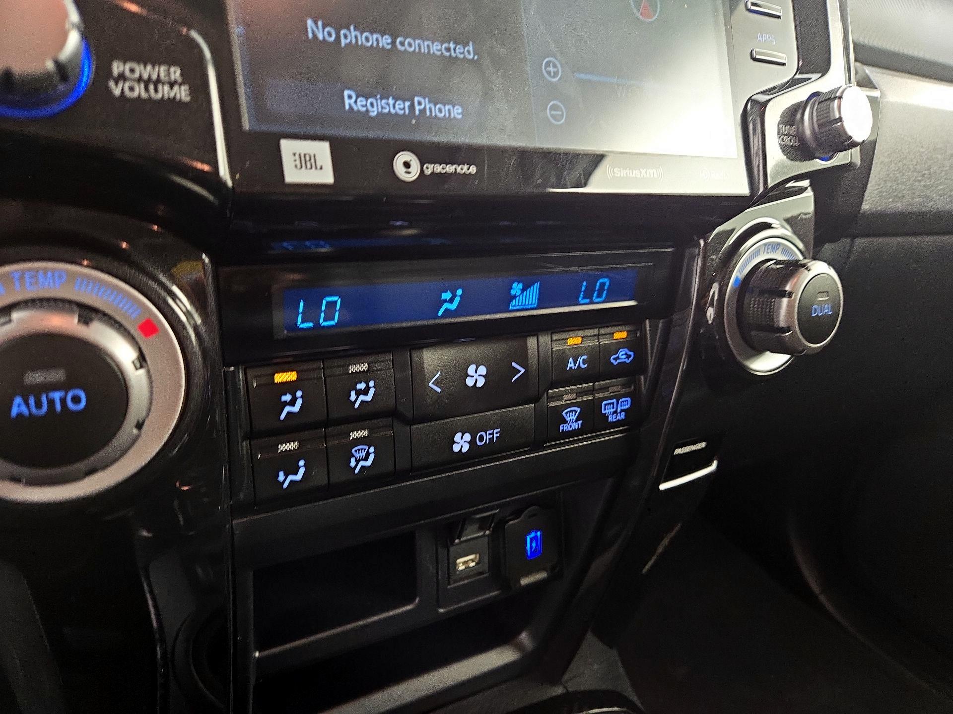 Thumbnail: 2021 Toyota 4Runner - 17