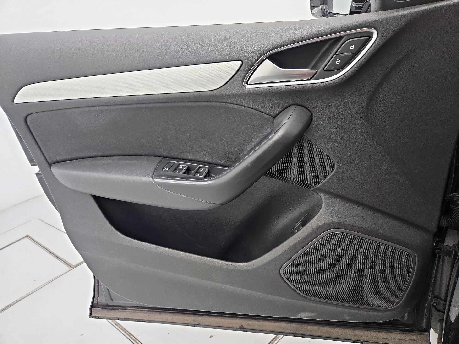 Thumbnail: 2015 Audi Q3 - 12