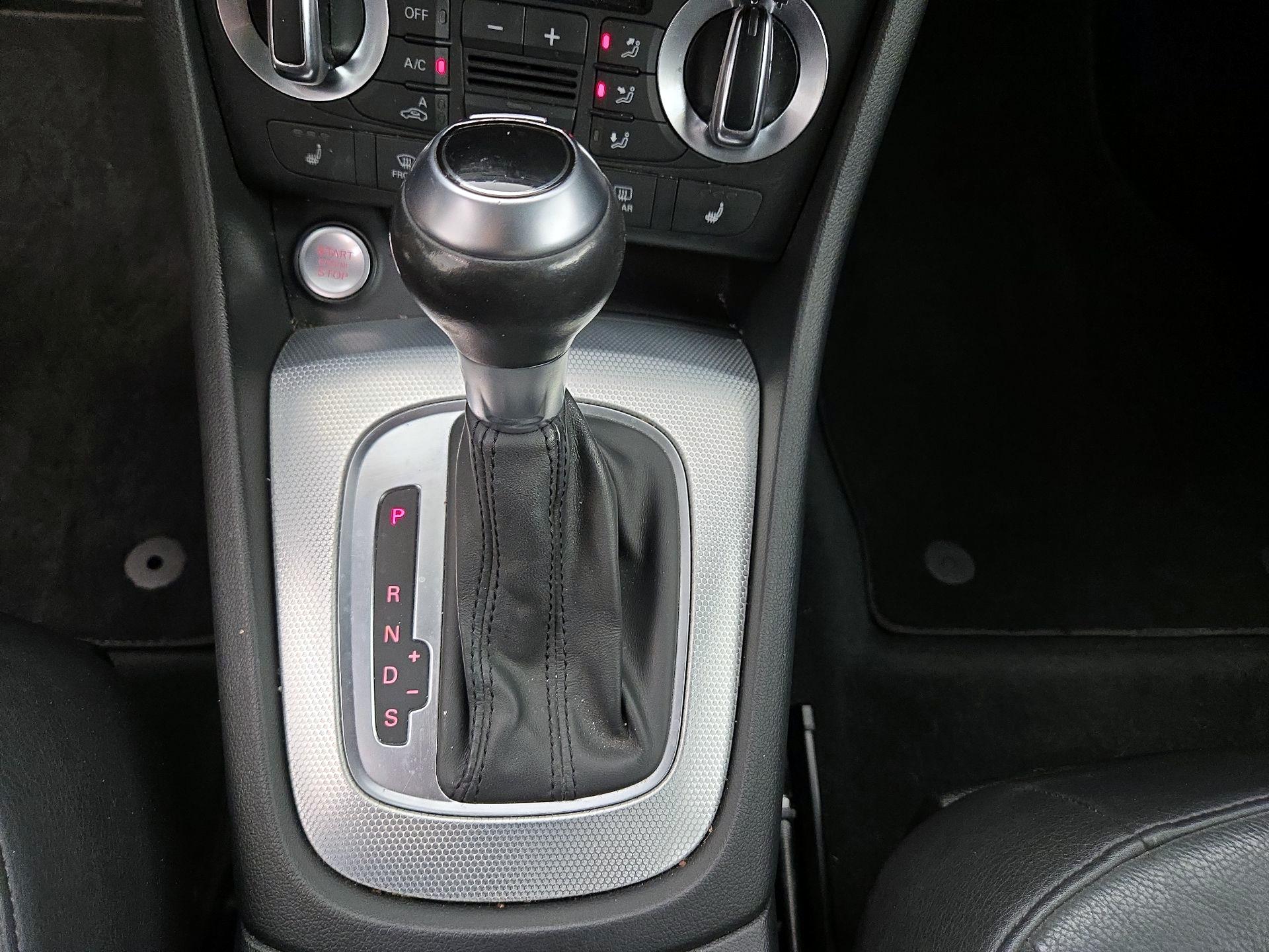 Thumbnail: 2015 Audi Q3 - 17