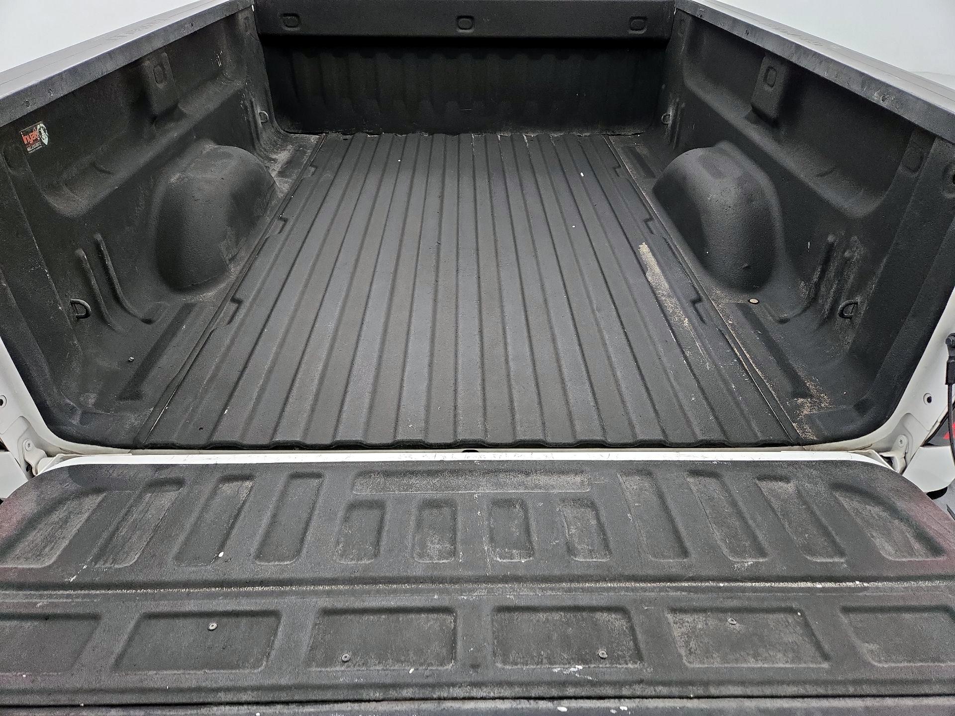 Thumbnail: 2019 Chevrolet Silverado 1500 - 20