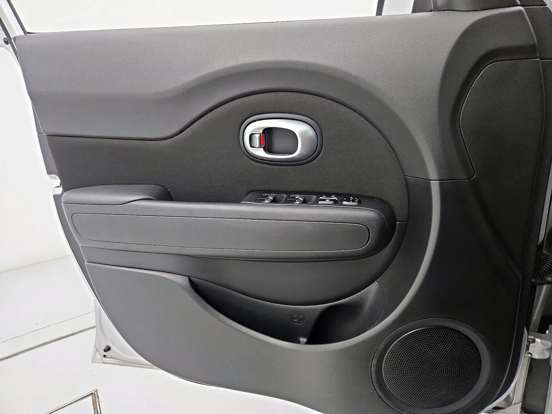 Thumbnail: 2018 Kia Soul - 12