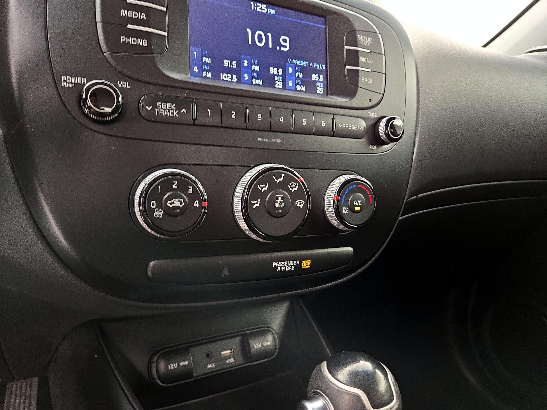 Thumbnail: 2018 Kia Soul - 15