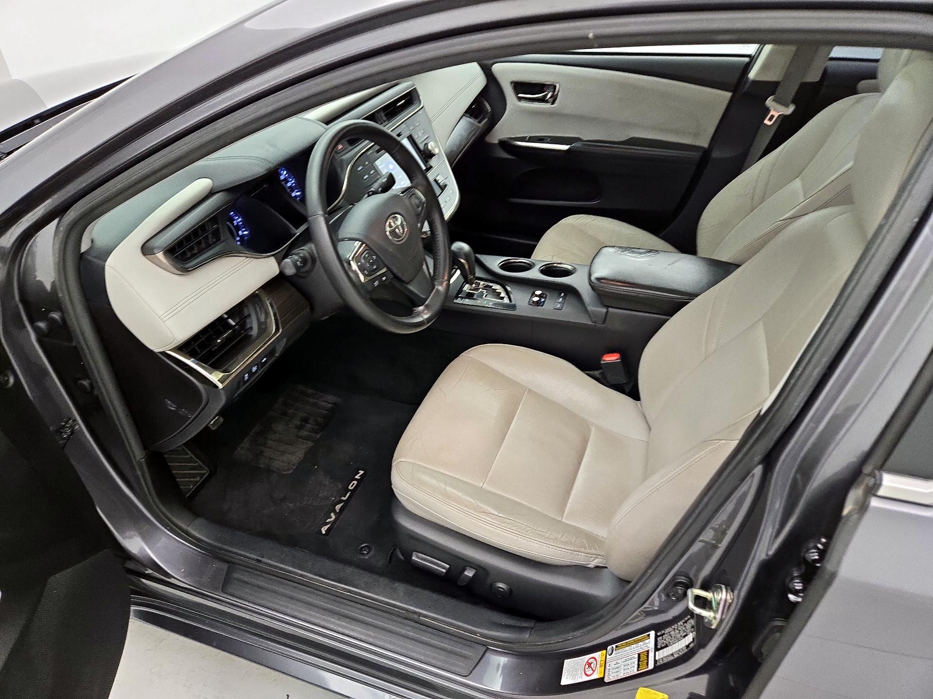 Thumbnail: 2016 Toyota Avalon - 11