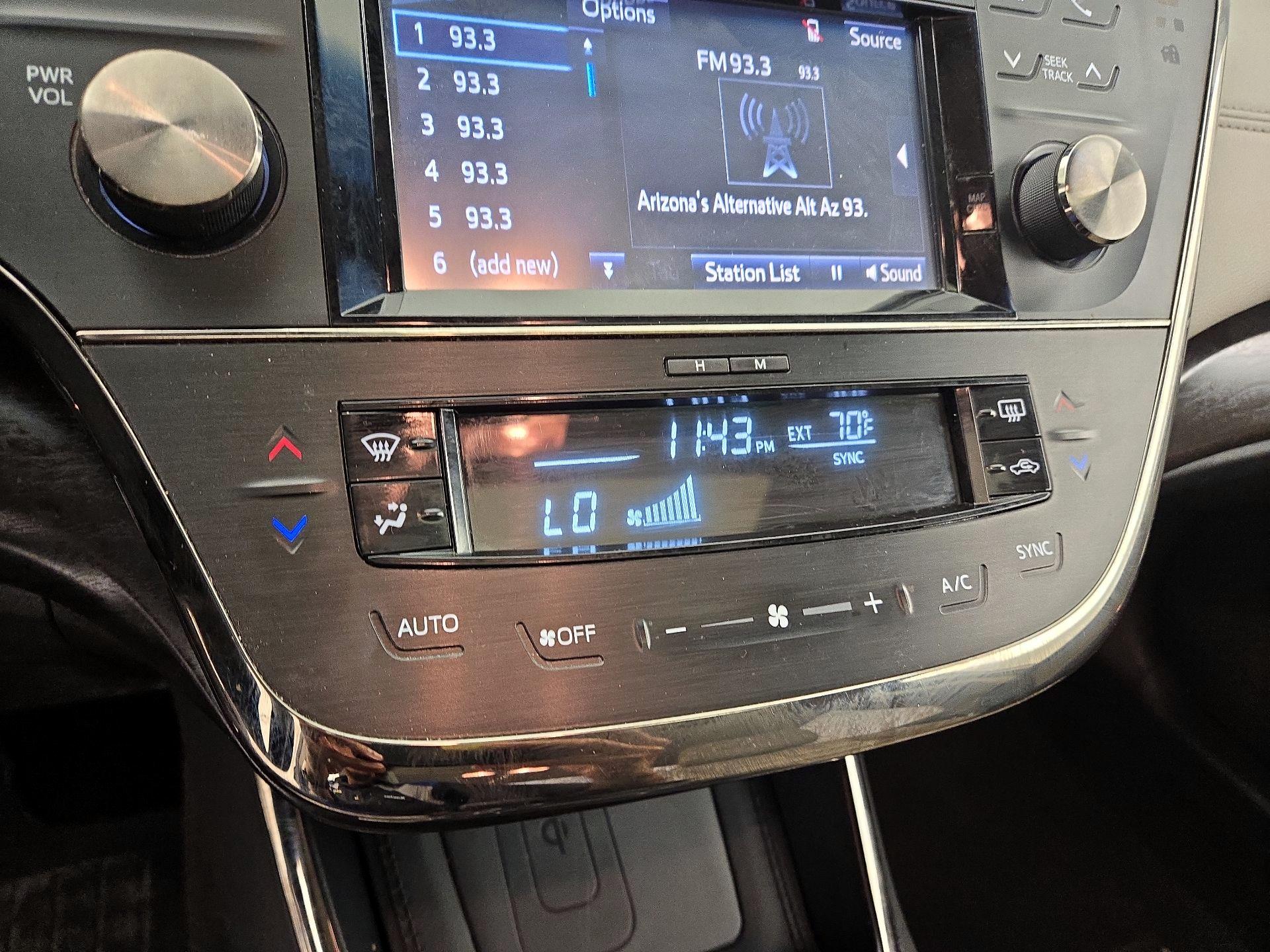 Thumbnail: 2016 Toyota Avalon - 16