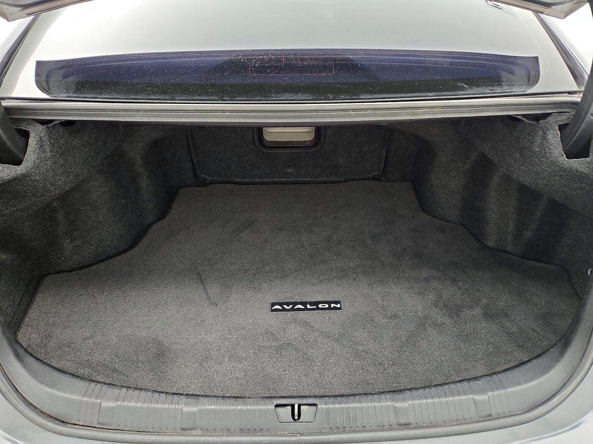 Thumbnail: 2016 Toyota Avalon - 20