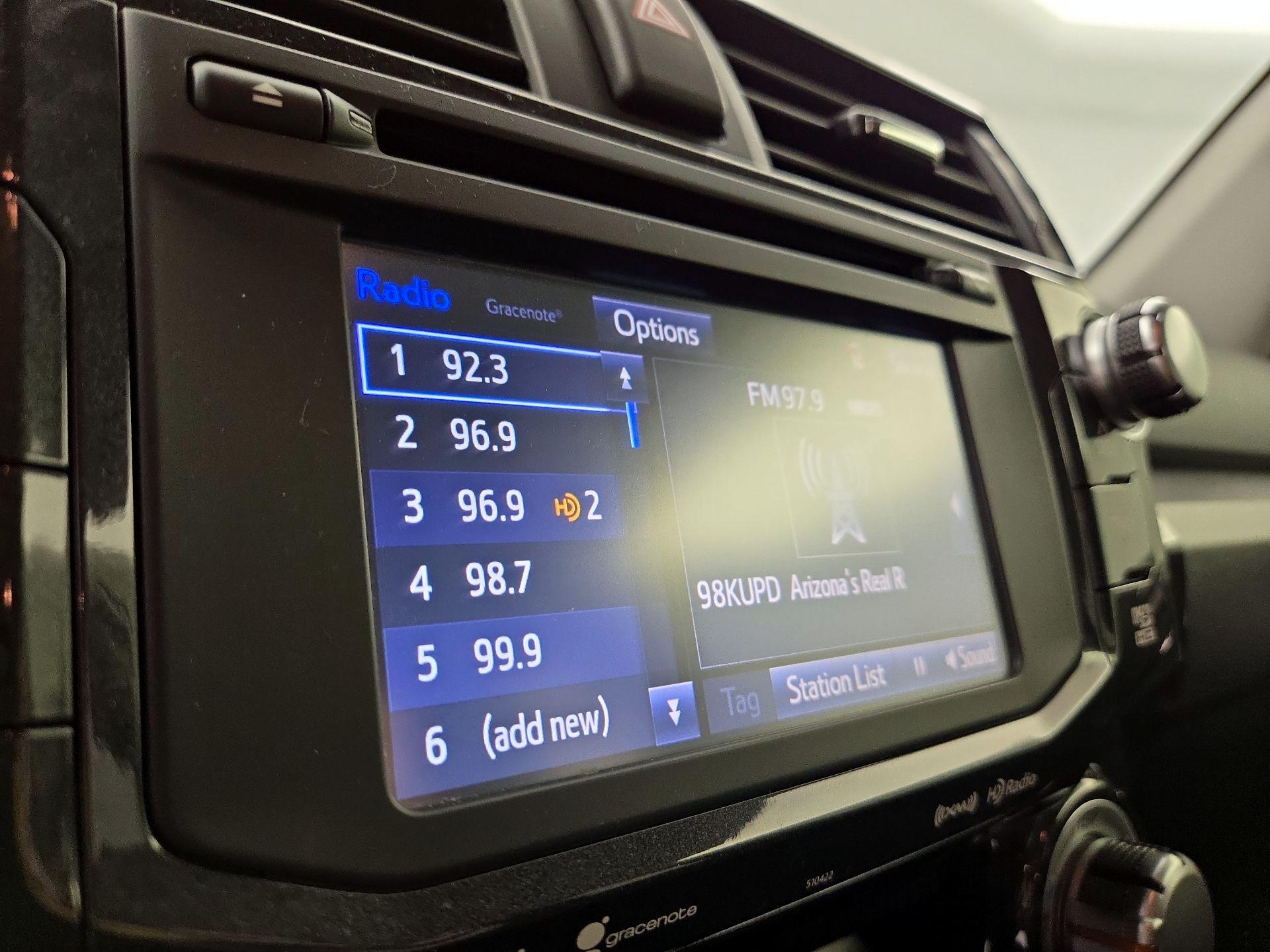 Thumbnail: 2019 Toyota 4Runner - 15