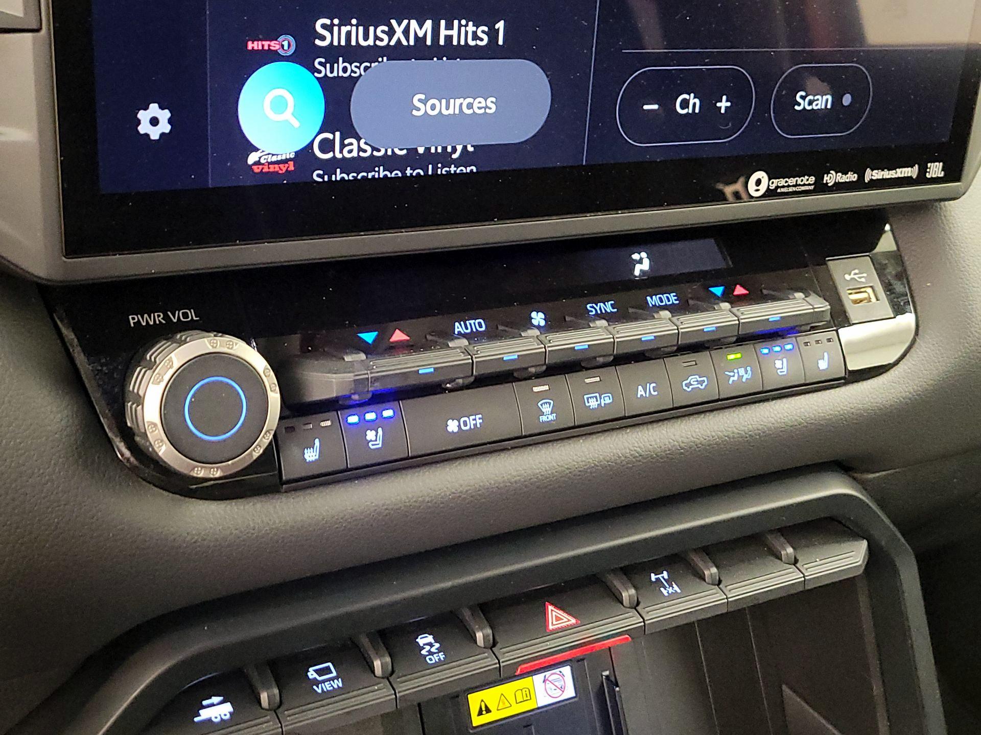 Thumbnail: 2023 Toyota Tundra - 16