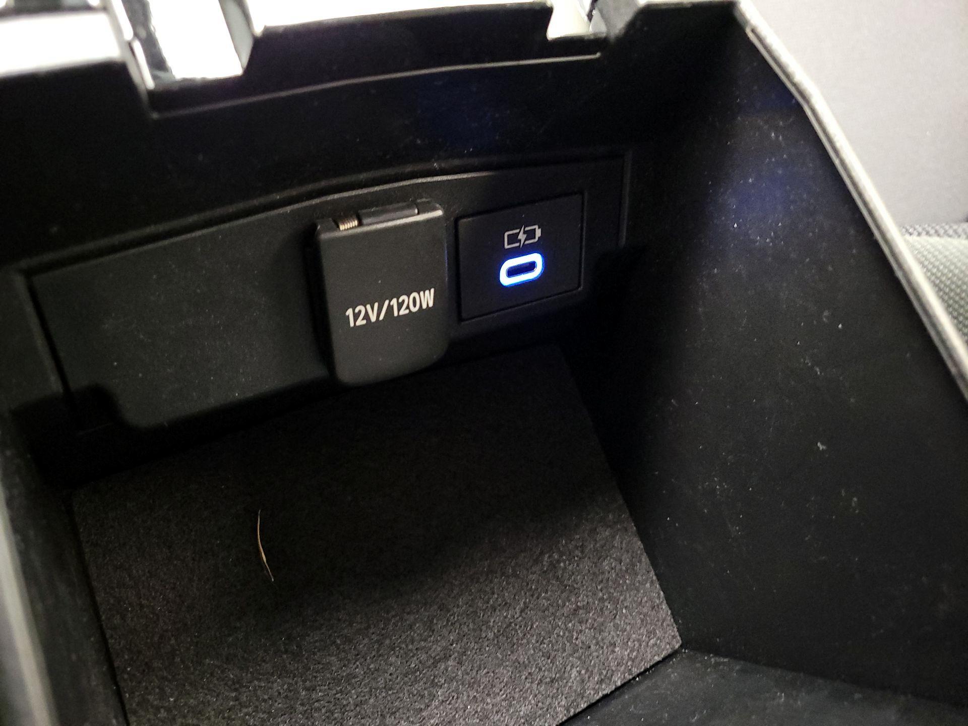 Thumbnail: 2022 Toyota Corolla - 18