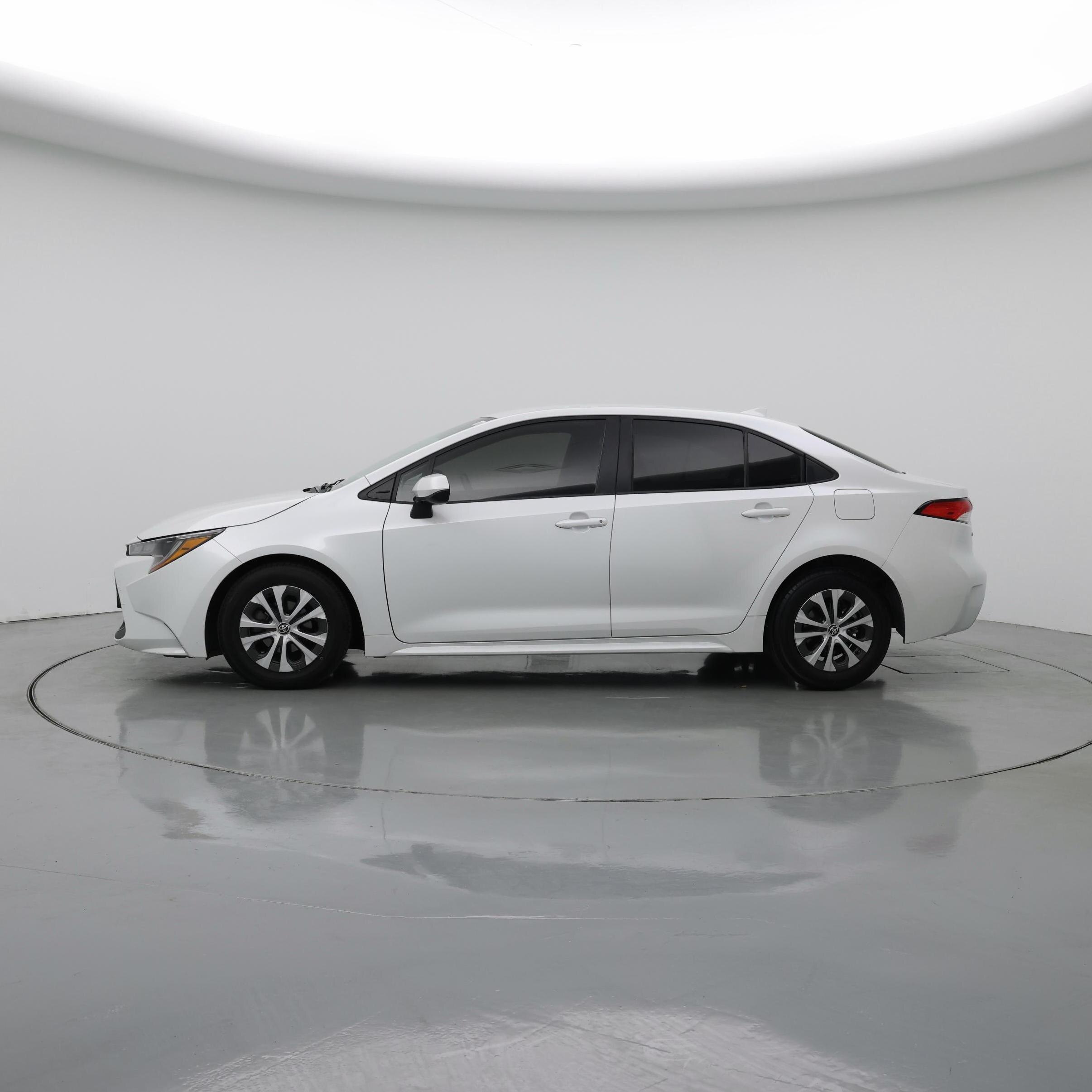 Thumbnail: 2022 Toyota Corolla - 3