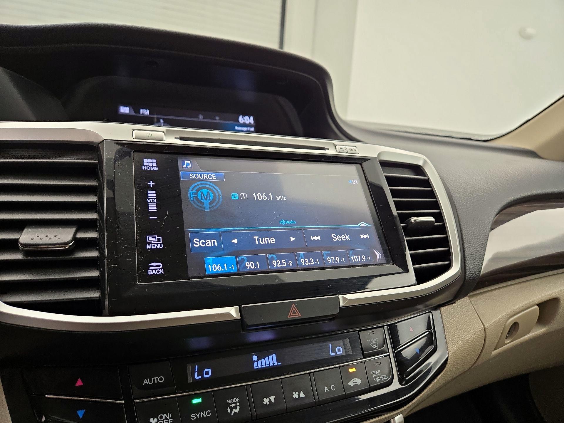 Thumbnail: 2016 Honda Accord - 15