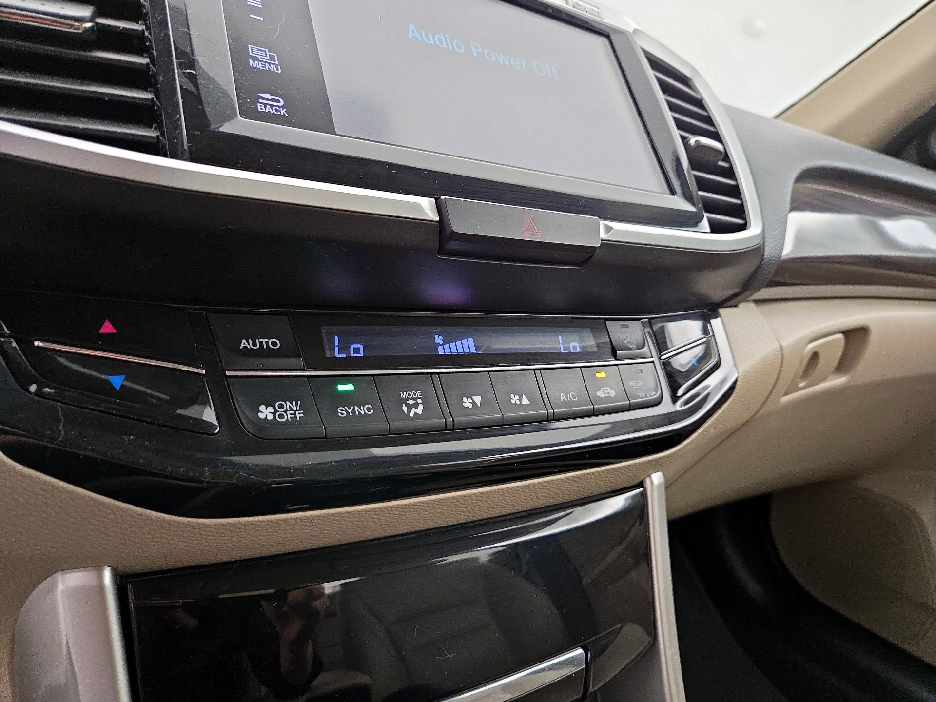 Thumbnail: 2016 Honda Accord - 16