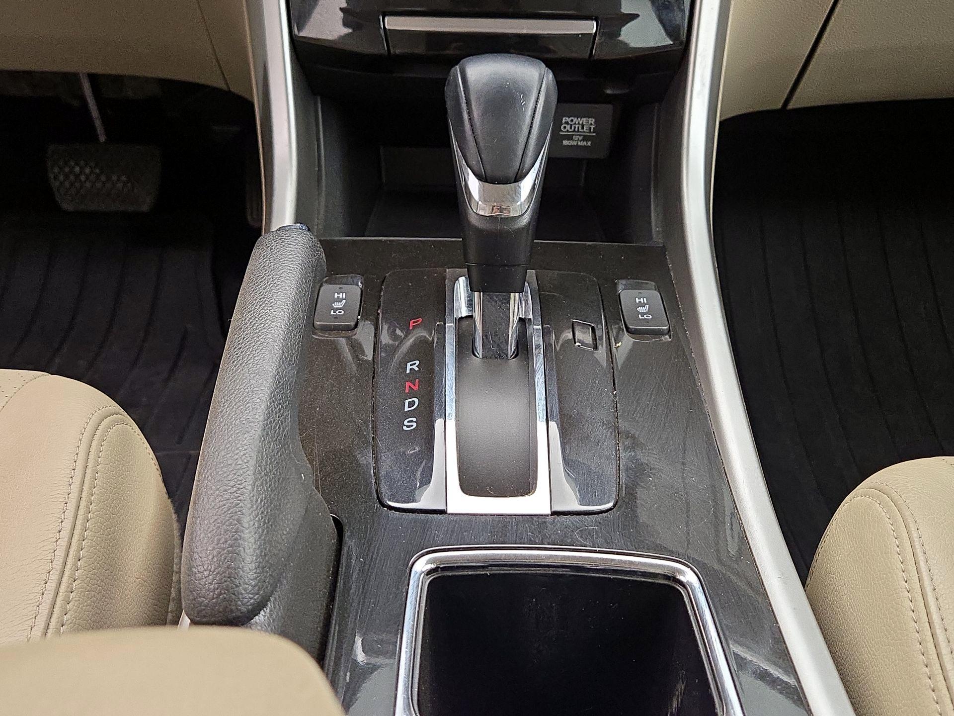 Thumbnail: 2016 Honda Accord - 17