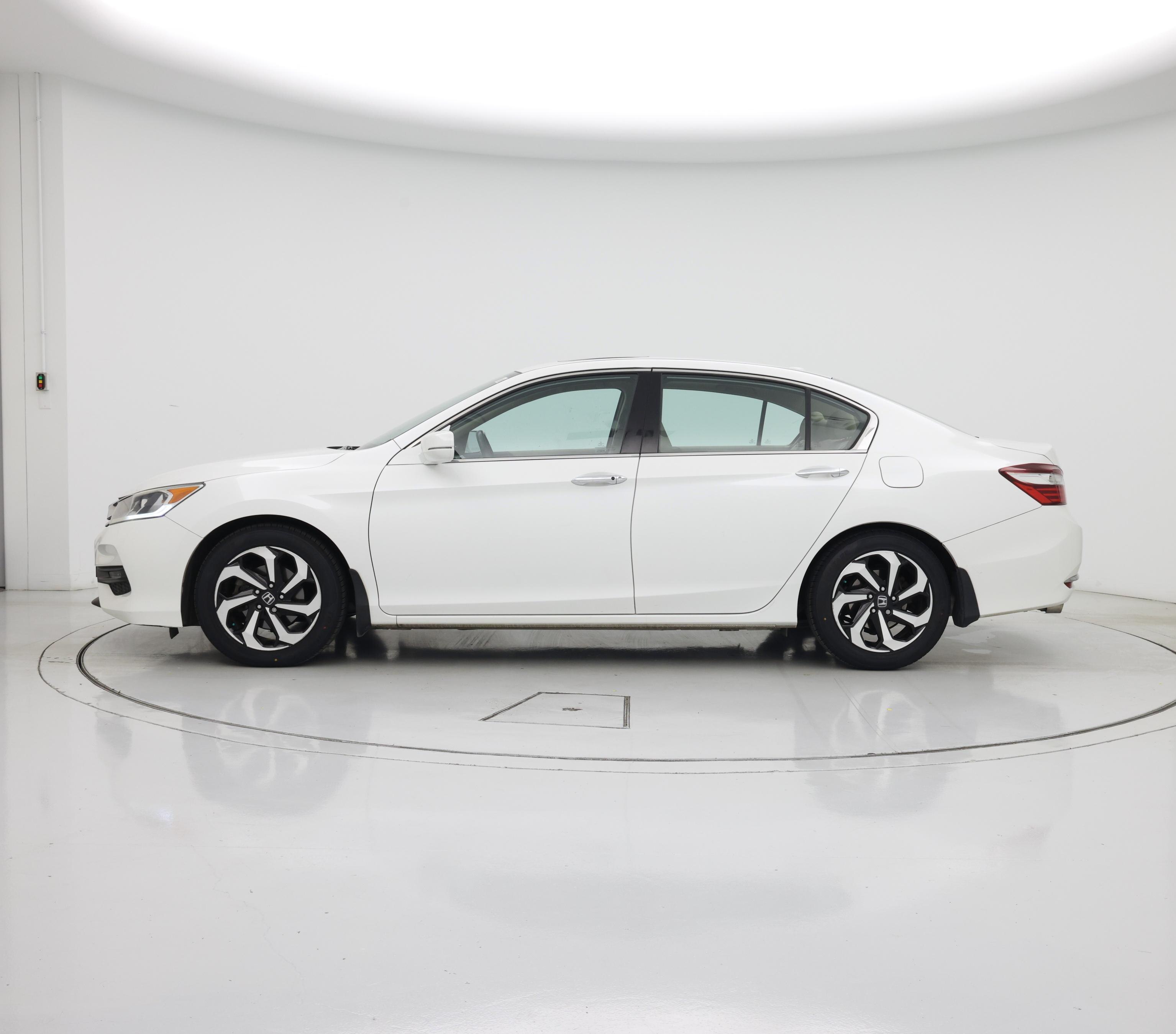 Thumbnail: 2016 Honda Accord - 3