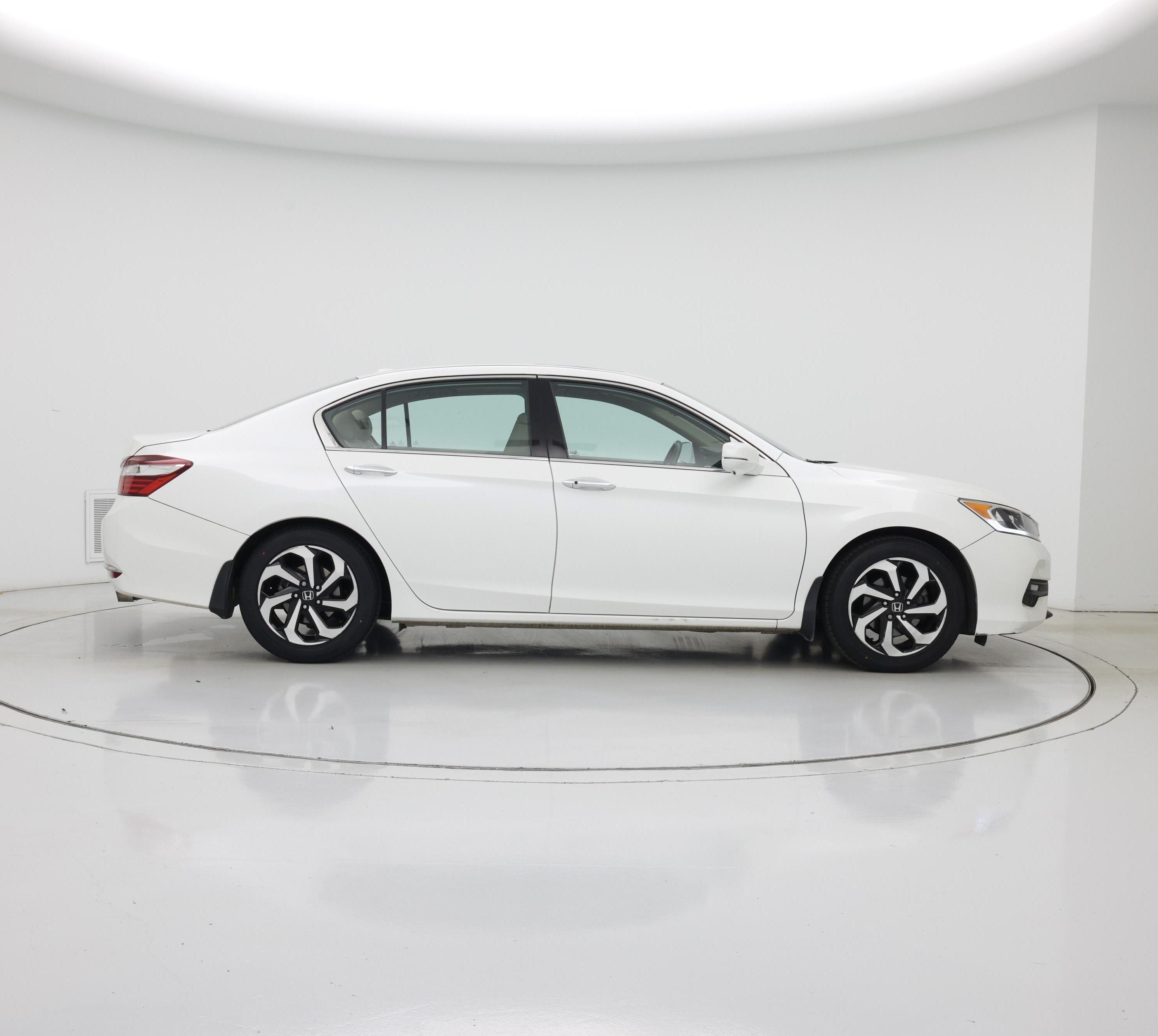 Thumbnail: 2016 Honda Accord - 7