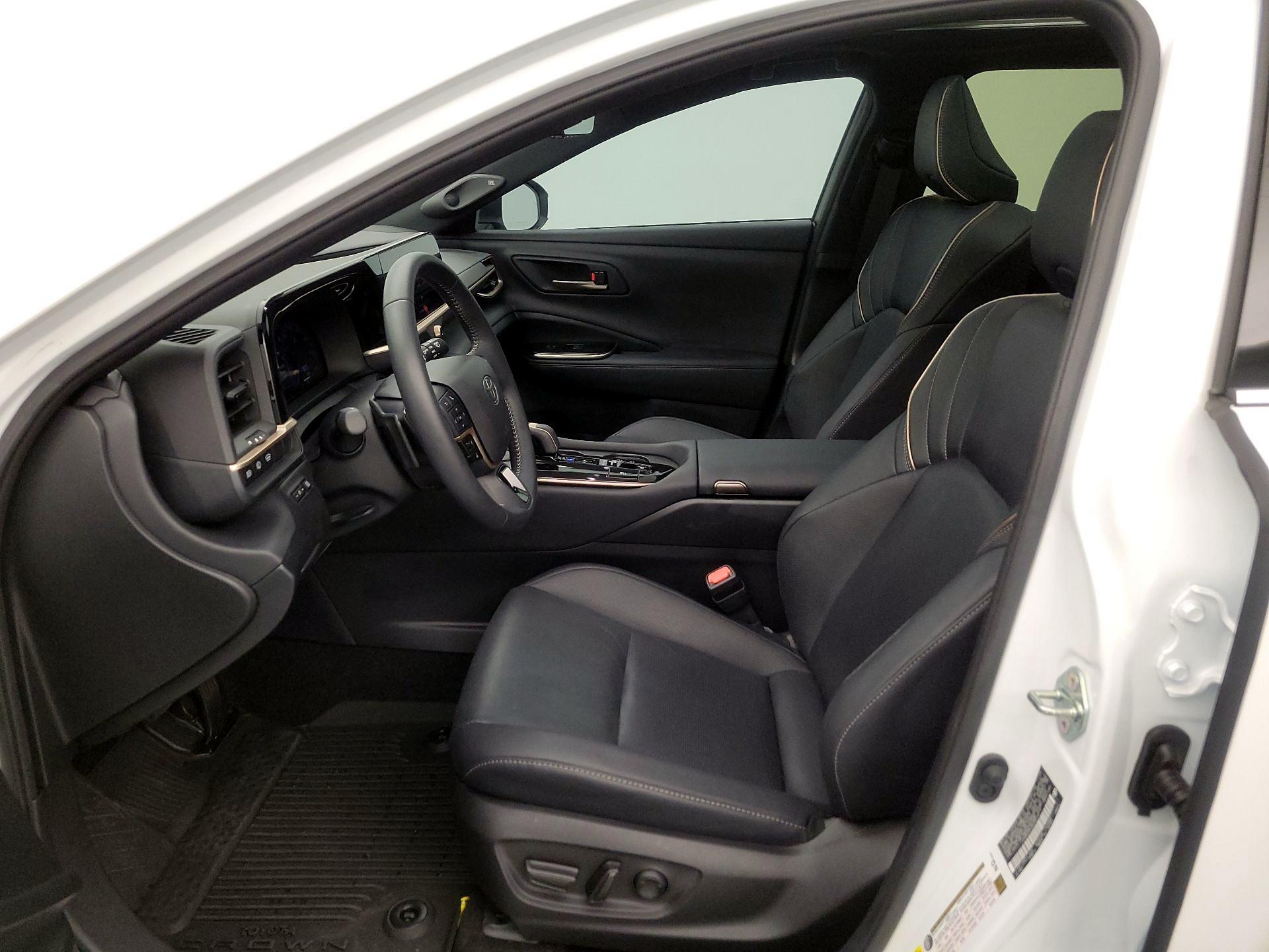 Thumbnail: 2025 Toyota Crown Signia - 11