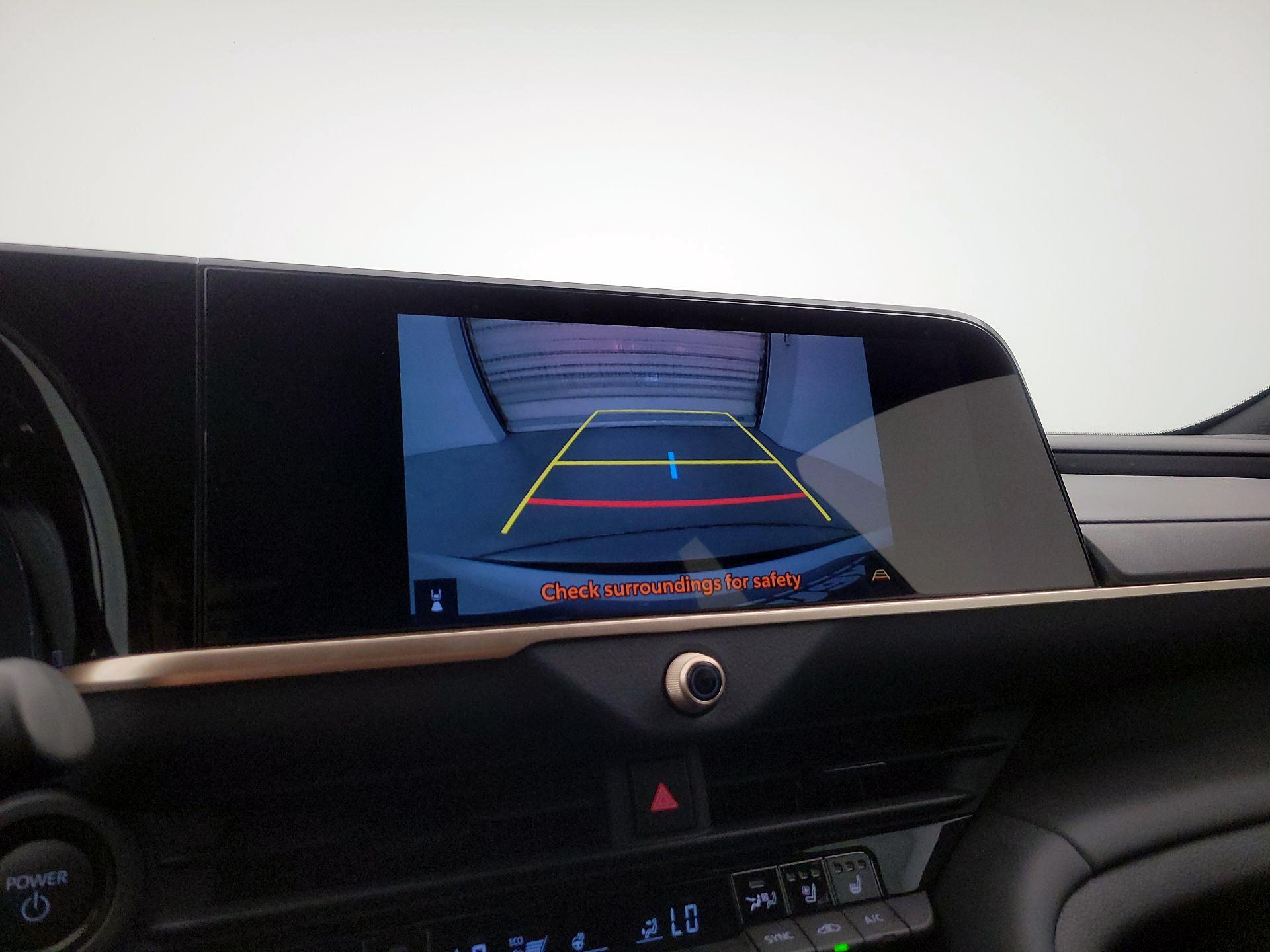 Thumbnail: 2025 Toyota Crown Signia - 14