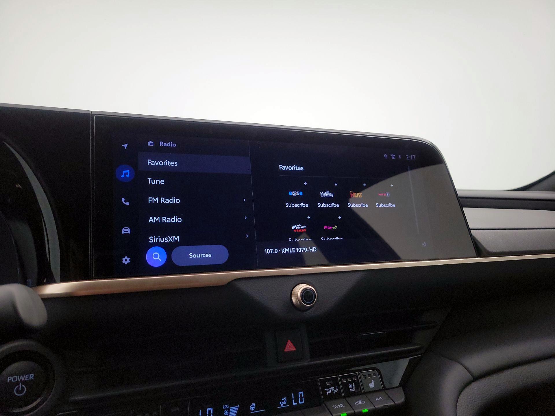 Thumbnail: 2025 Toyota Crown Signia - 15