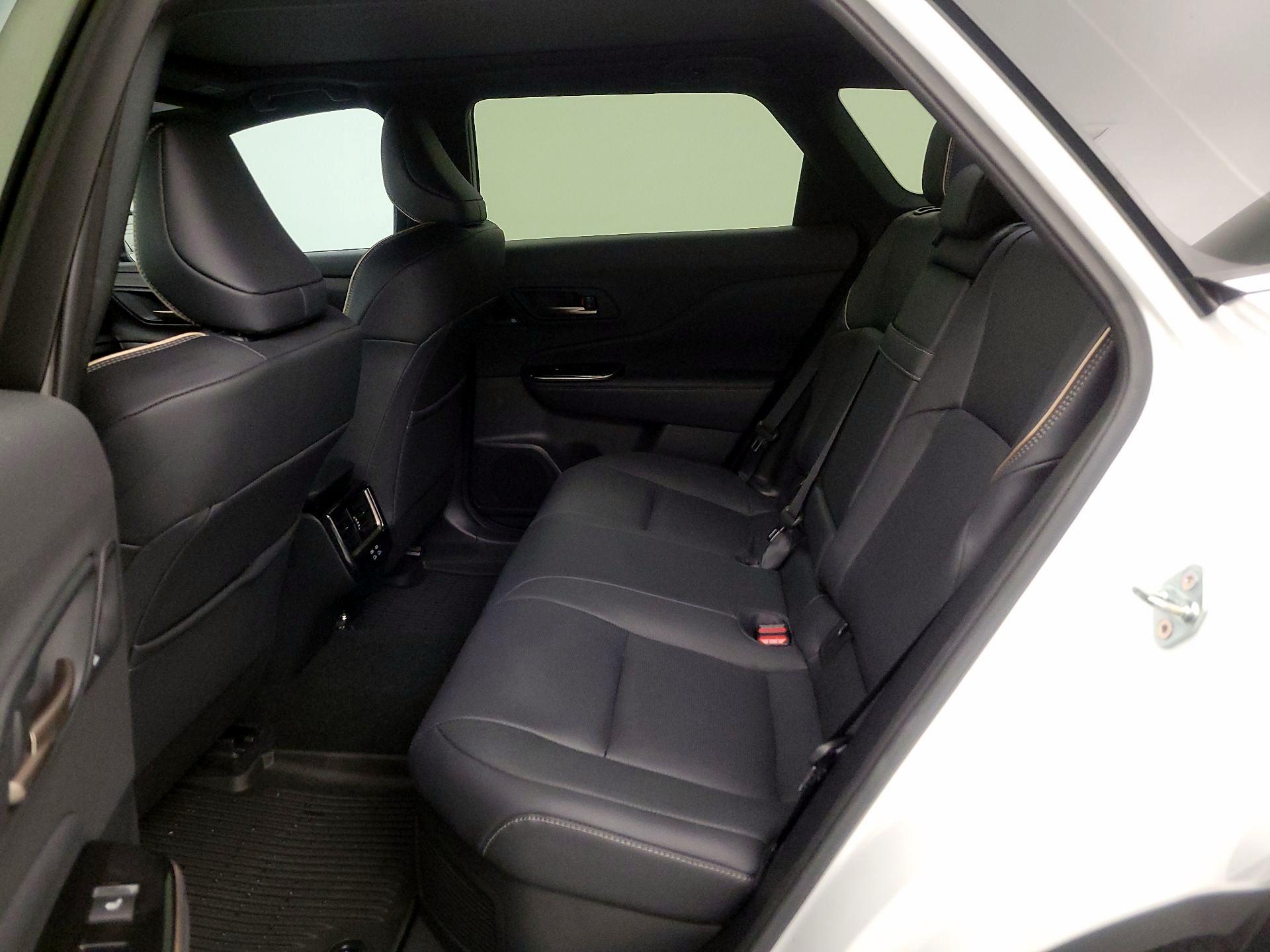 Thumbnail: 2025 Toyota Crown Signia - 20