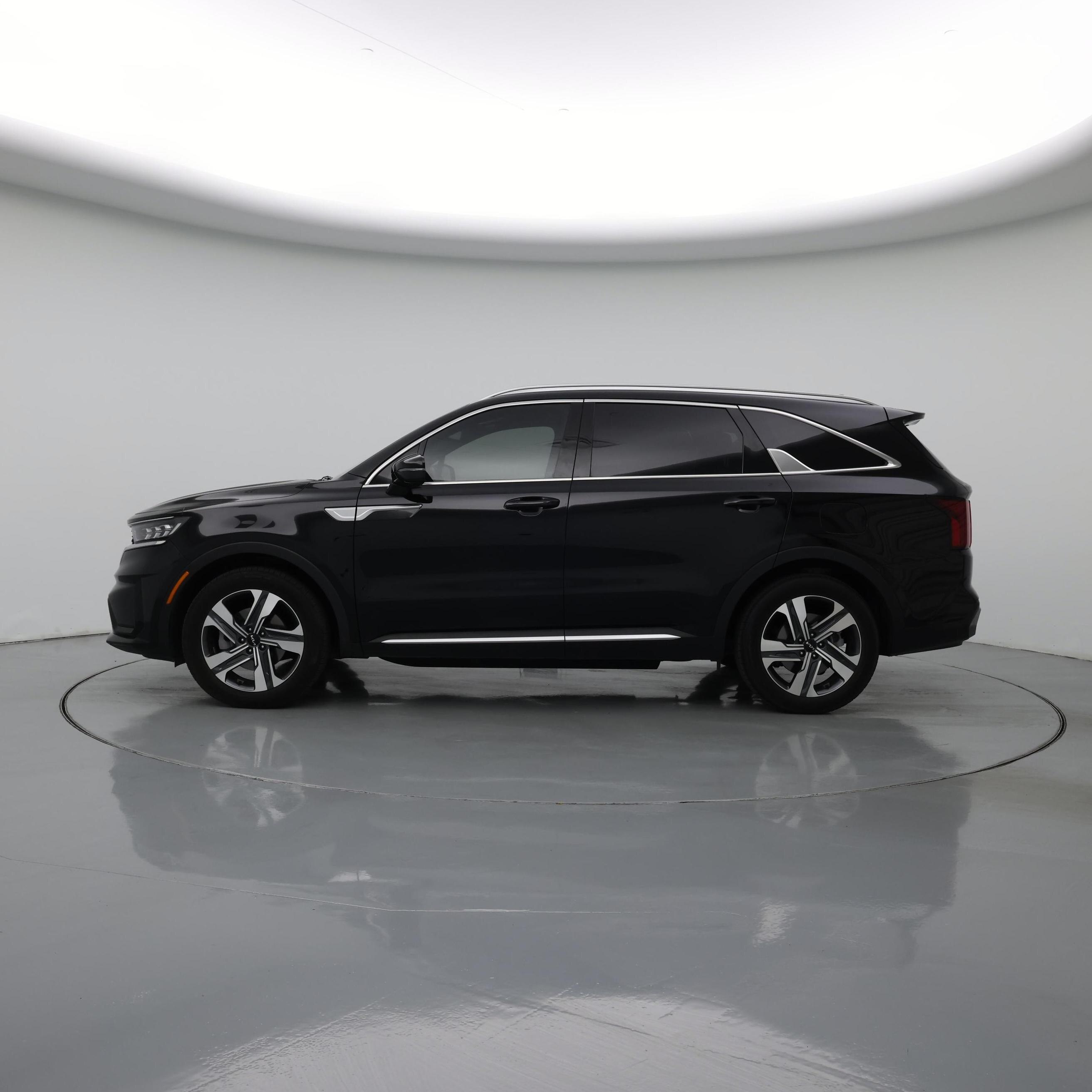 Thumbnail: 2023 Kia Sorento - 3