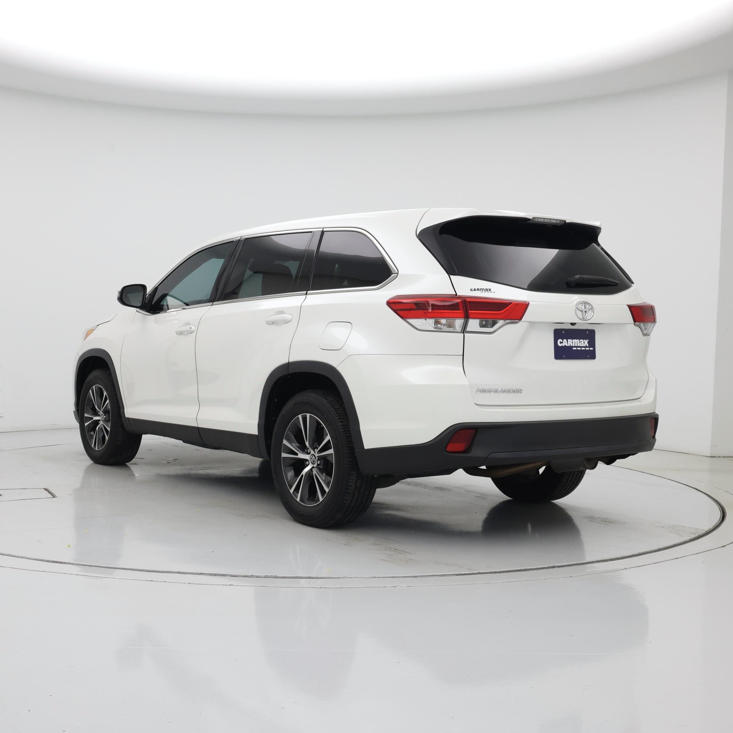 Thumbnail: 2019 Toyota Highlander - 2