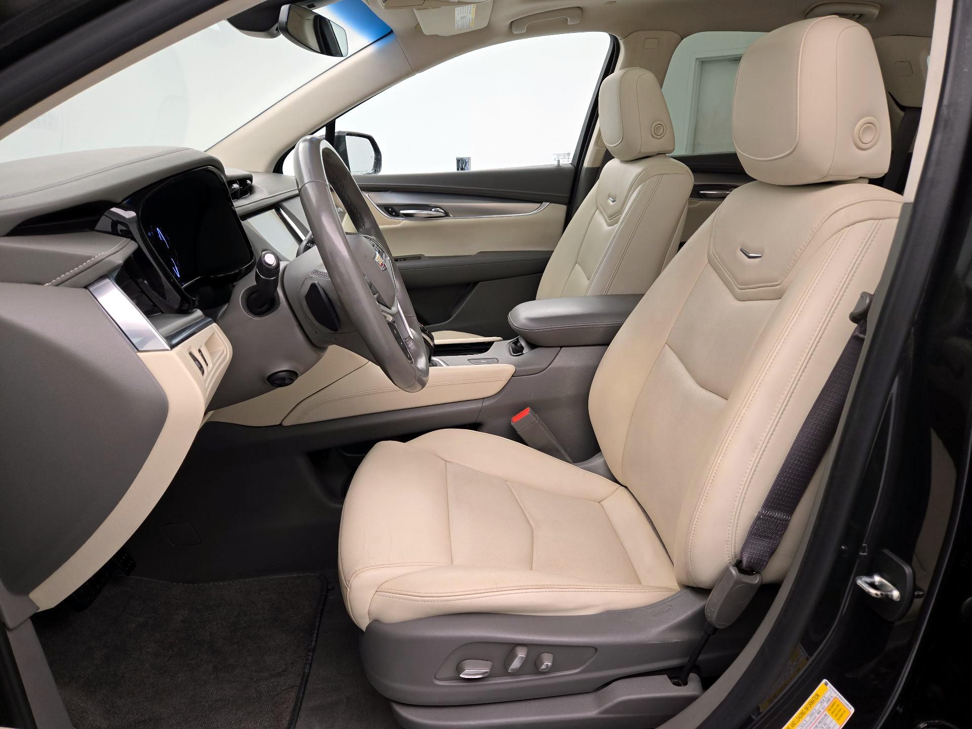 Thumbnail: 2019 Cadillac XT5 - 11