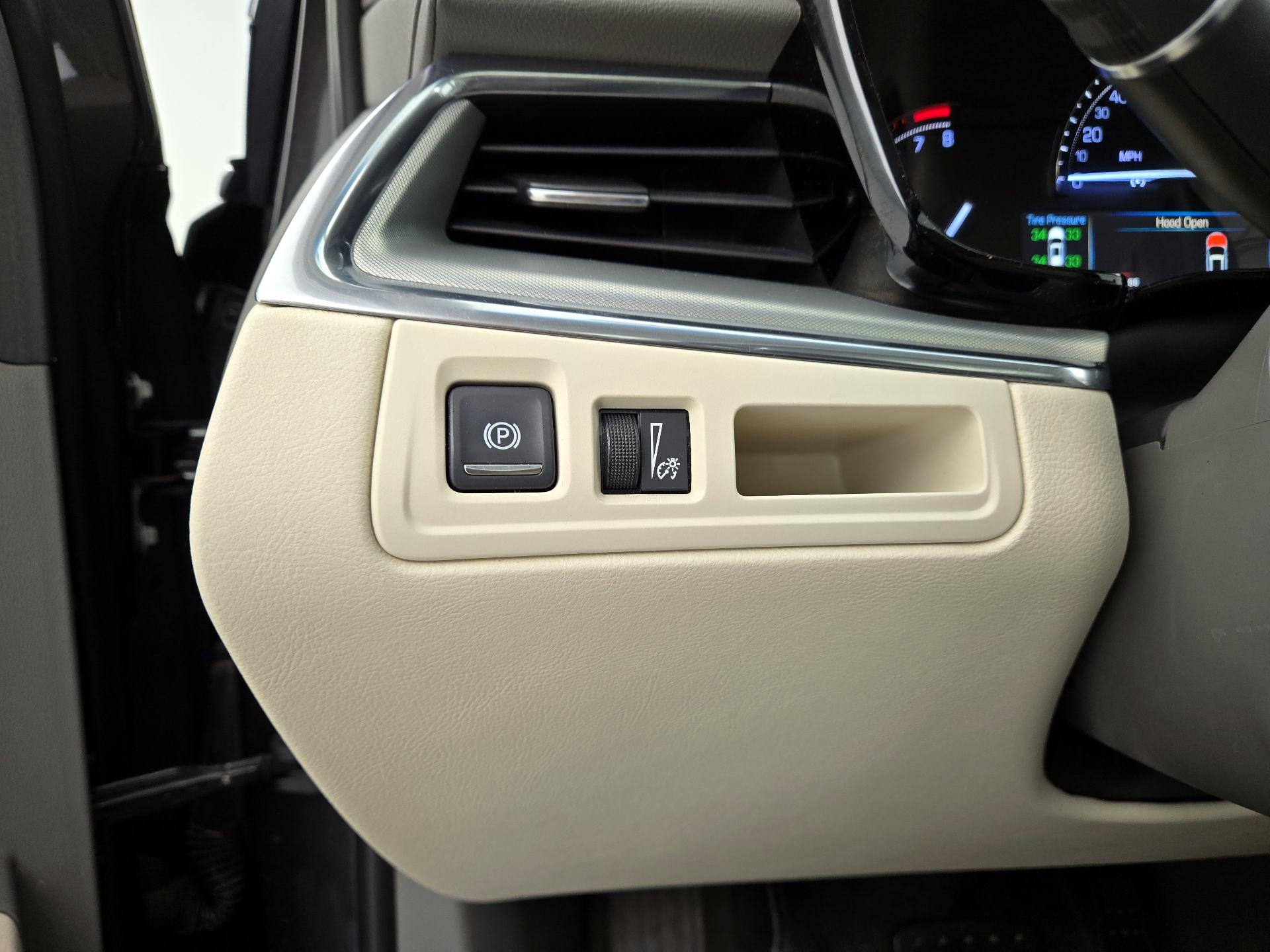 Thumbnail: 2019 Cadillac XT5 - 13