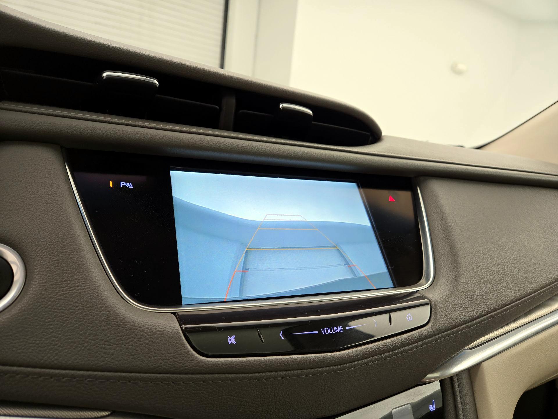 Thumbnail: 2019 Cadillac XT5 - 15