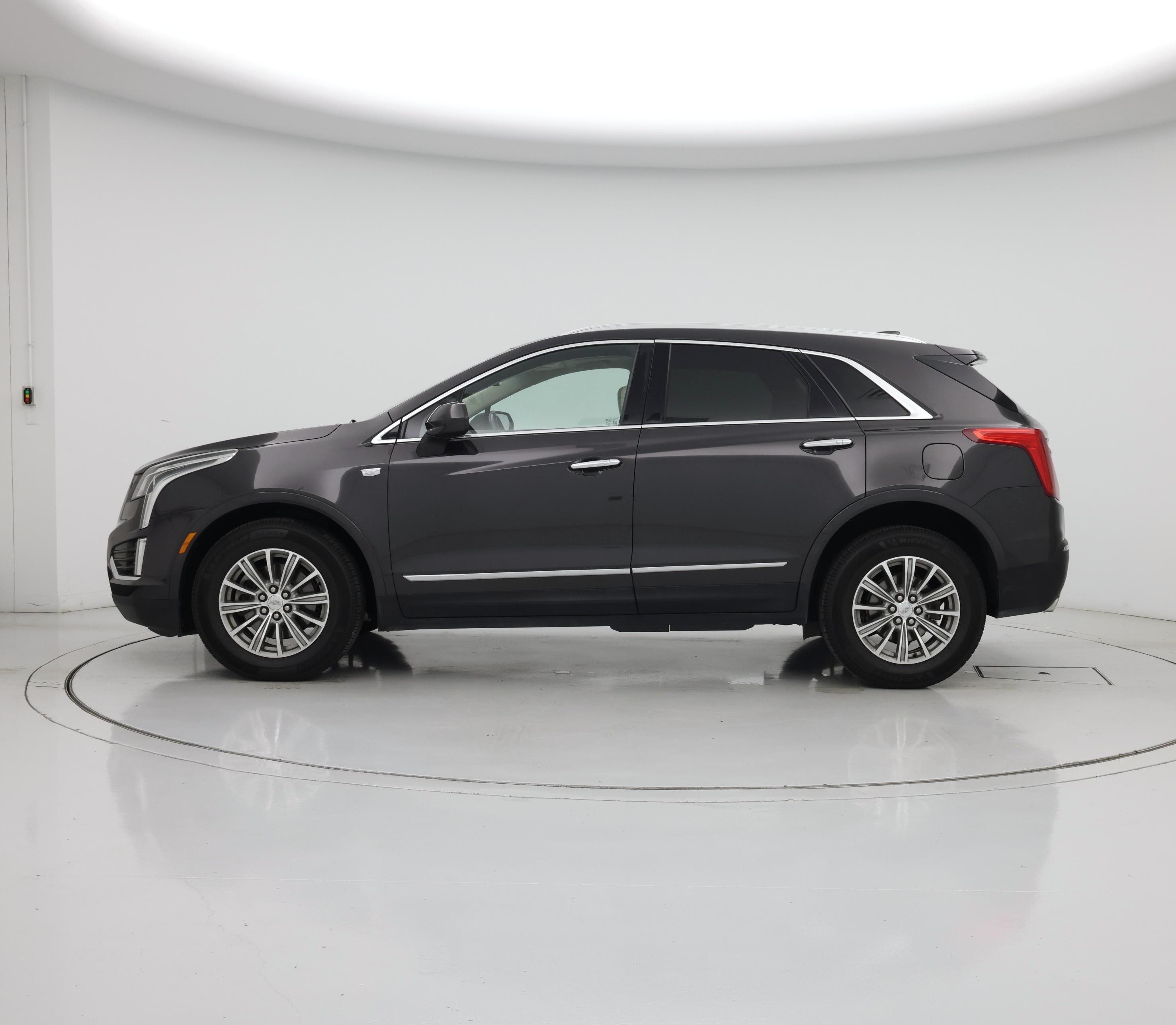Thumbnail: 2019 Cadillac XT5 - 3