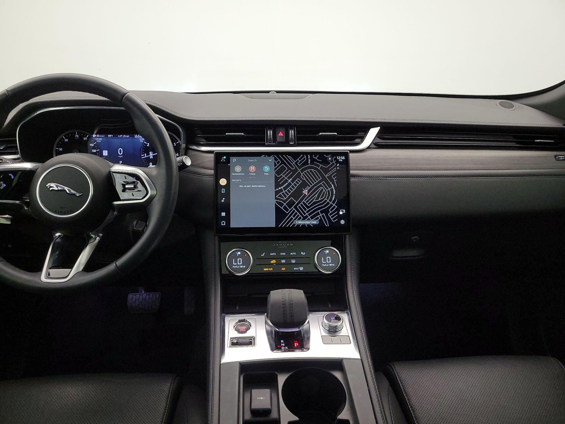 Thumbnail: 2023 Jaguar F-Pace - 9