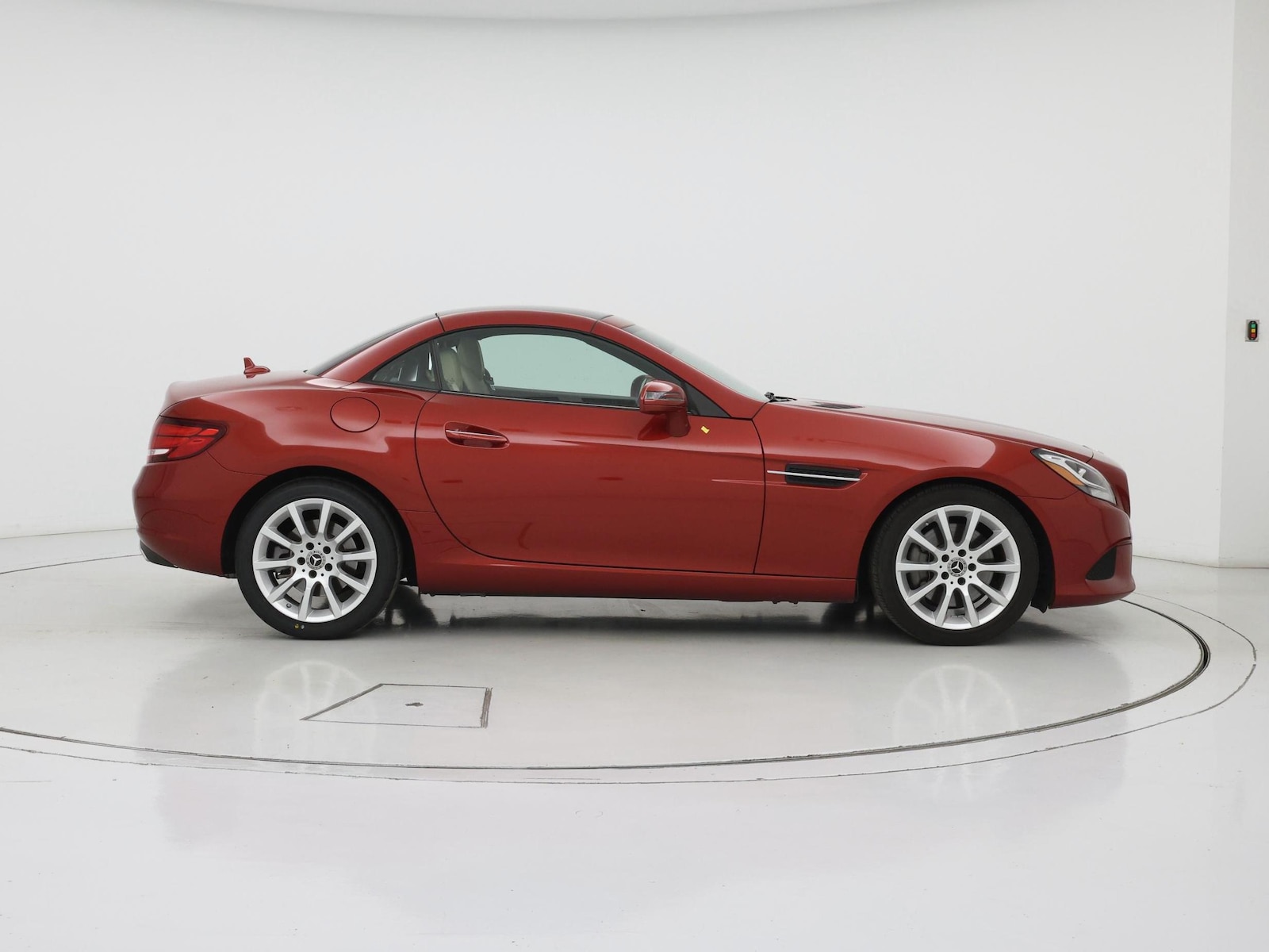 2018 Mercedes-Benz SLC Roadster SLC300 - Photo 8