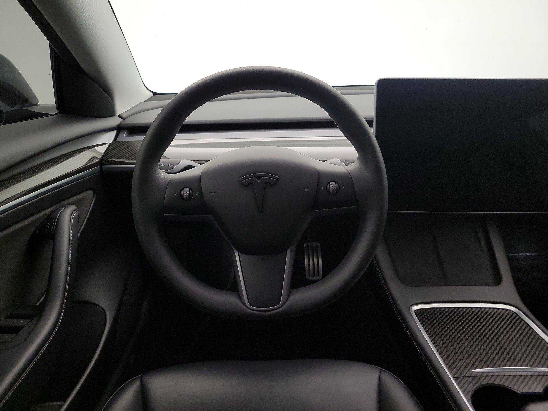 Thumbnail: 2023 Tesla Model 3 - 10