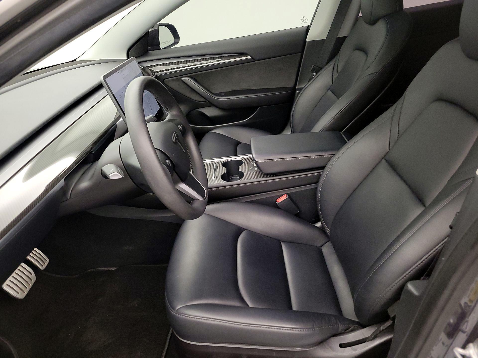 Thumbnail: 2023 Tesla Model 3 - 11