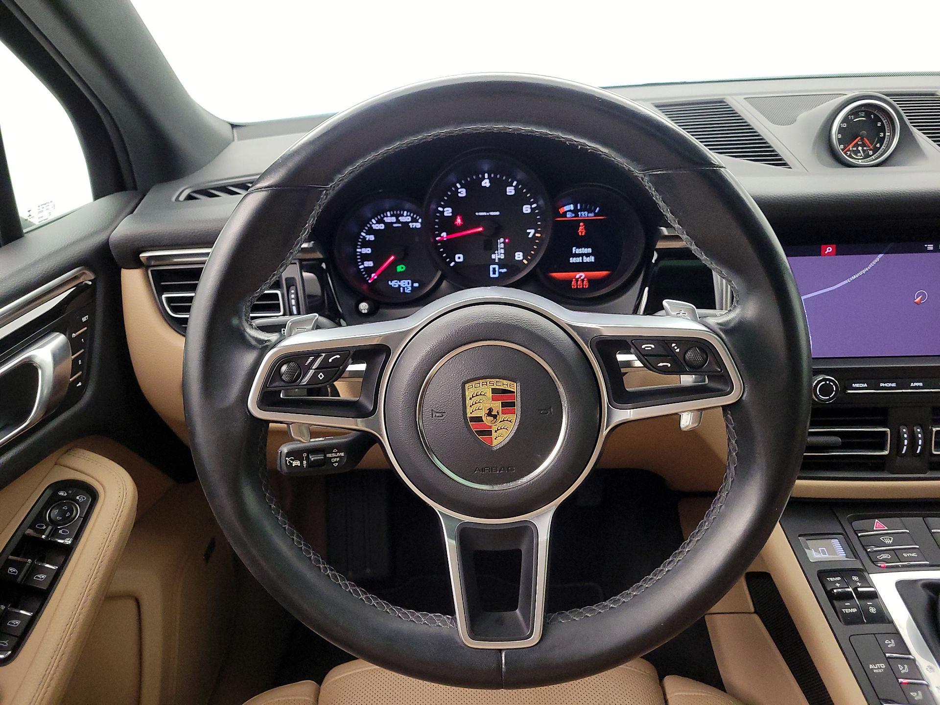 Thumbnail: 2021 Porsche Macan - 10