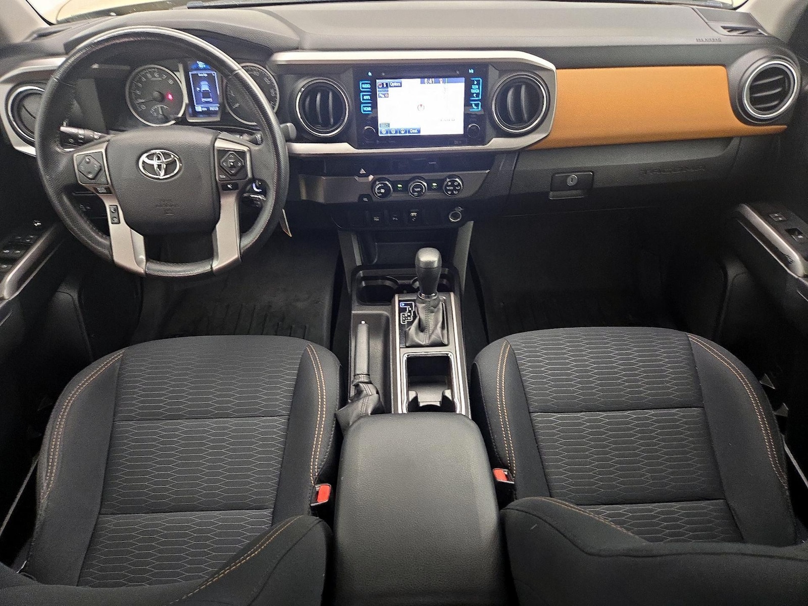 2017 Toyota Tacoma SR5 - Photo 8
