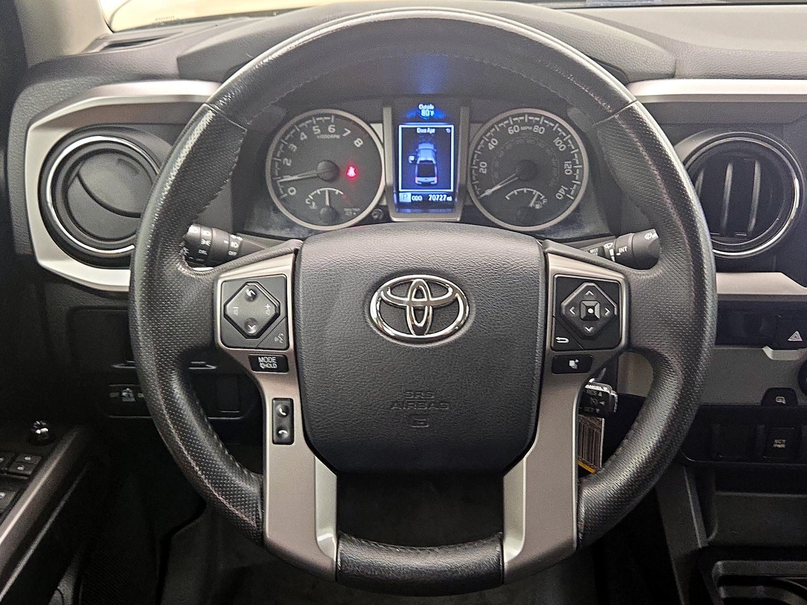 2017 Toyota Tacoma SR5 - Photo 9