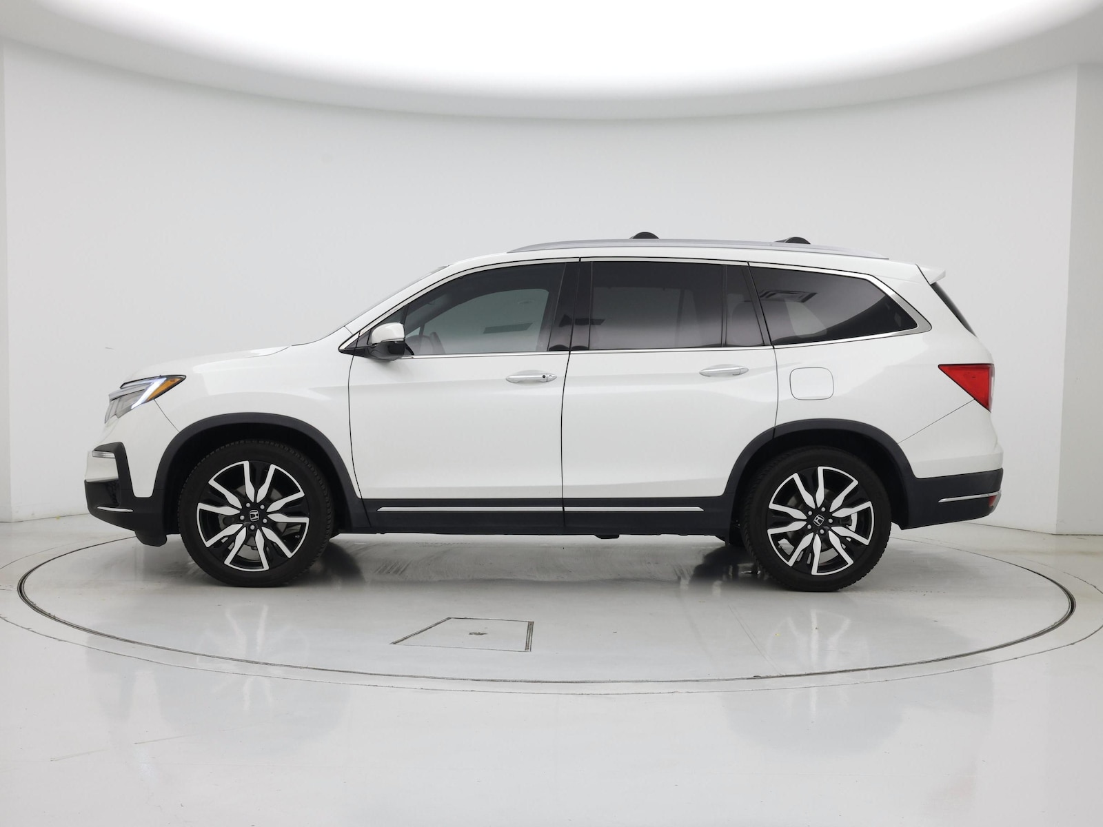 2021 Honda Pilot Touring - Photo 4