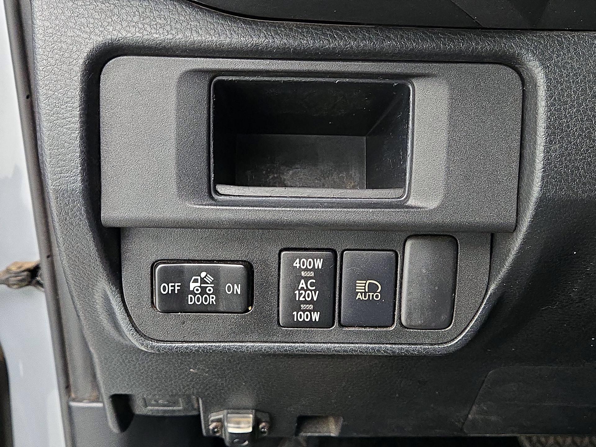 Thumbnail: 2019 Toyota Tacoma - 13