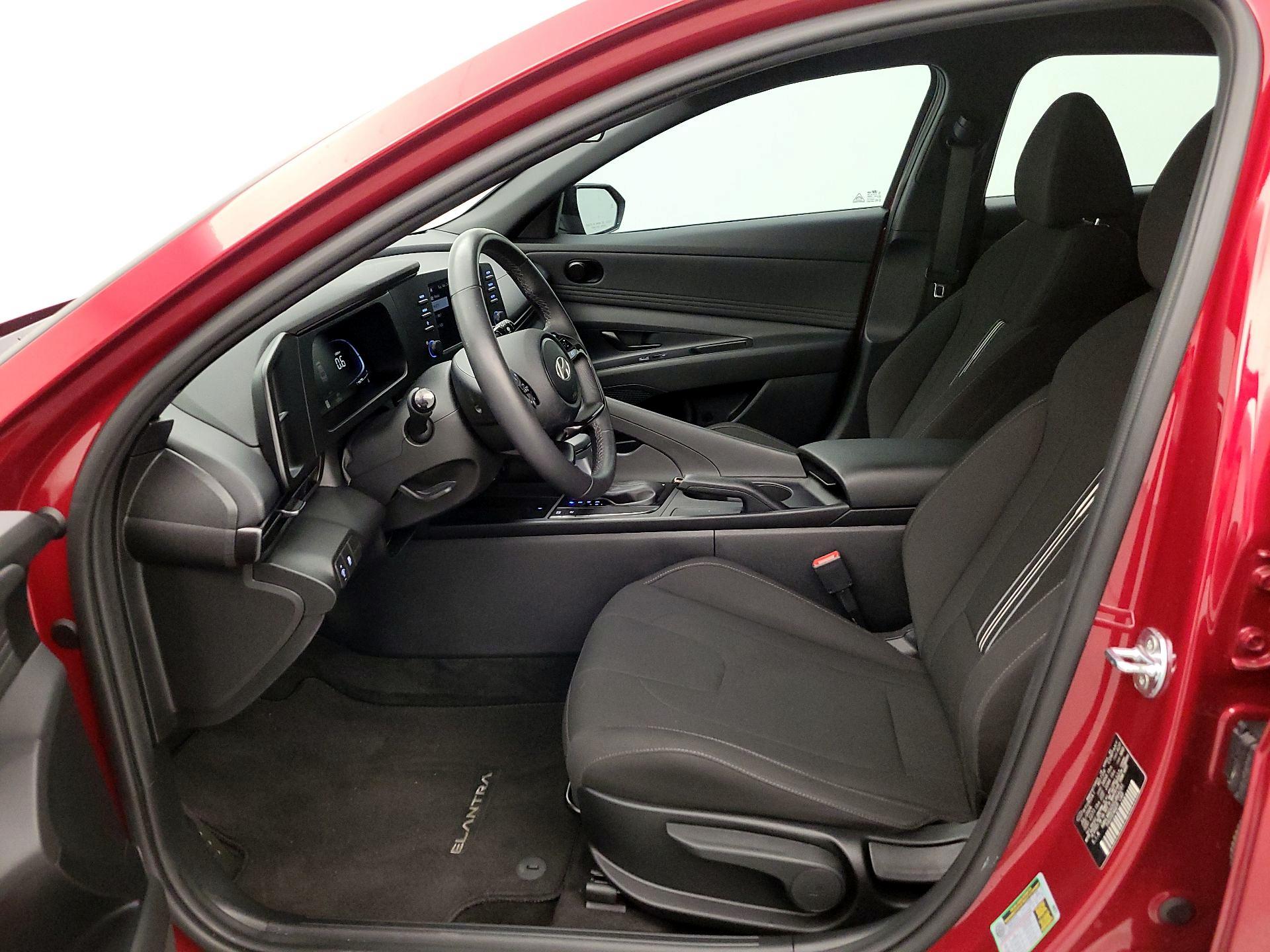 Thumbnail: 2025 Hyundai Elantra - 11