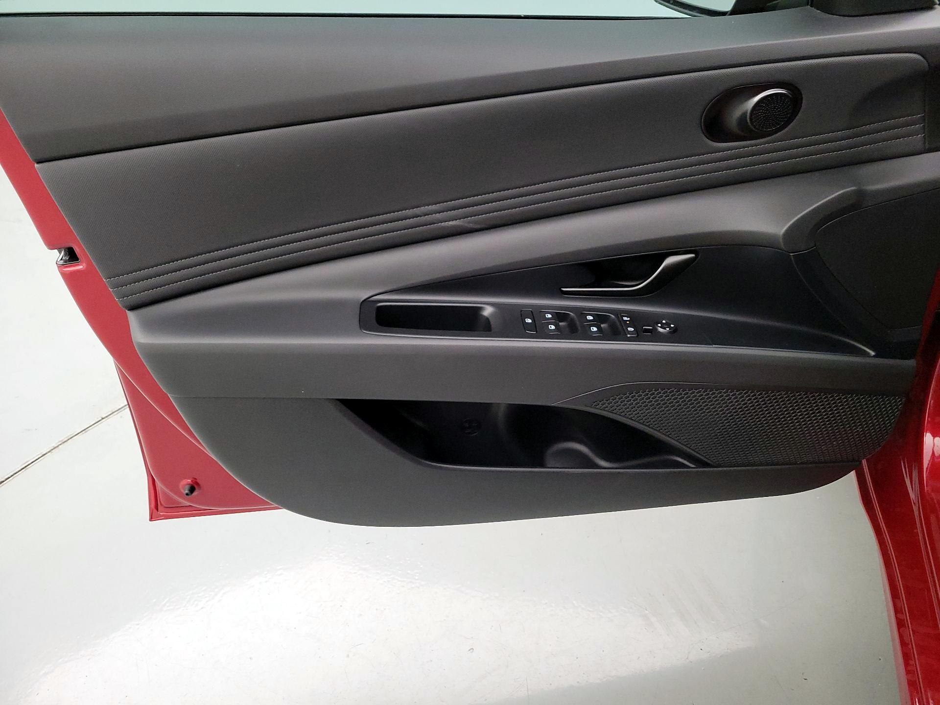 Thumbnail: 2025 Hyundai Elantra - 12