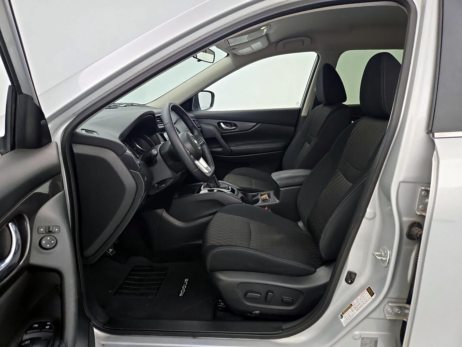 Thumbnail: 2018 Nissan Rogue - 11