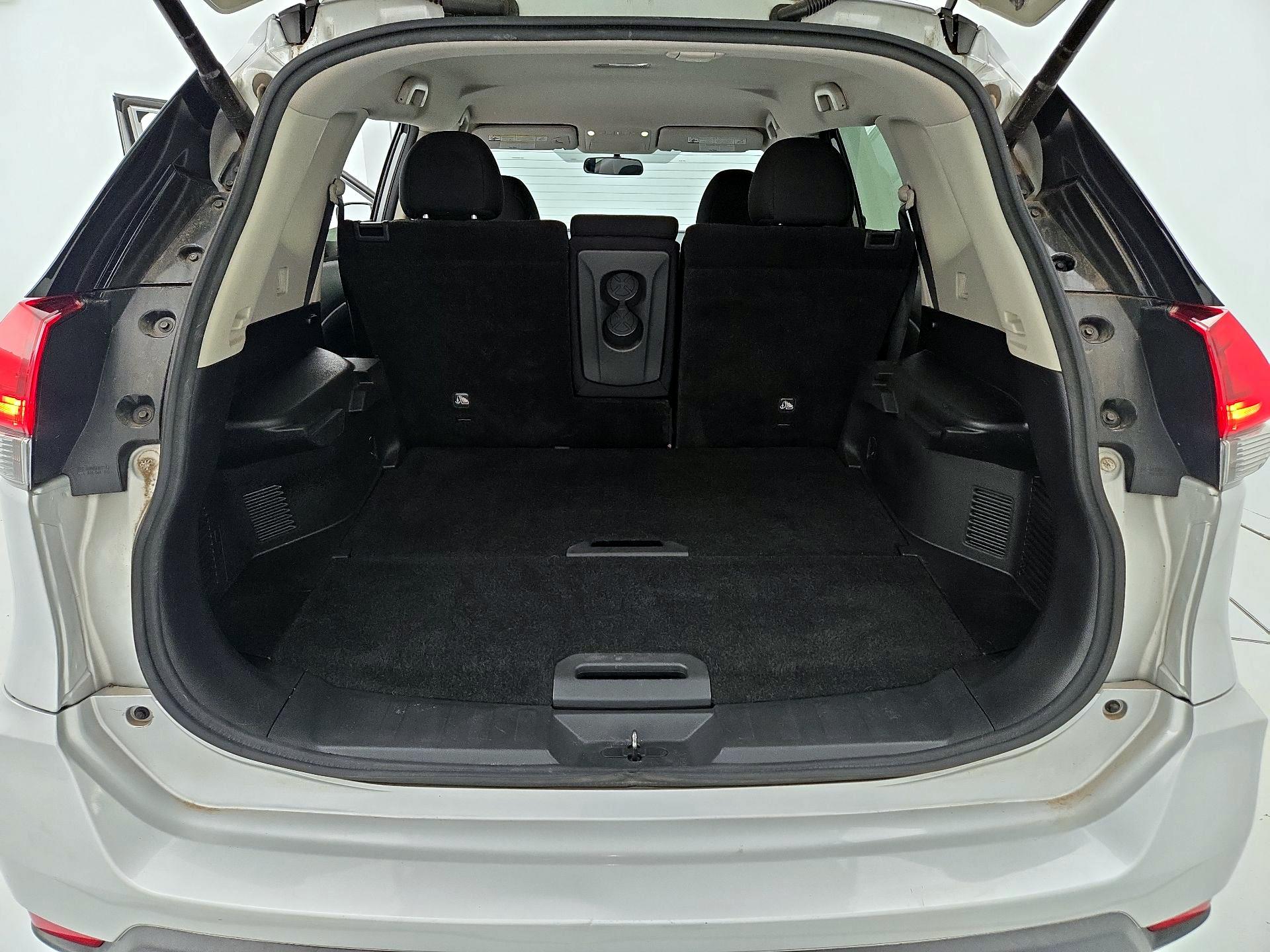Thumbnail: 2018 Nissan Rogue - 20
