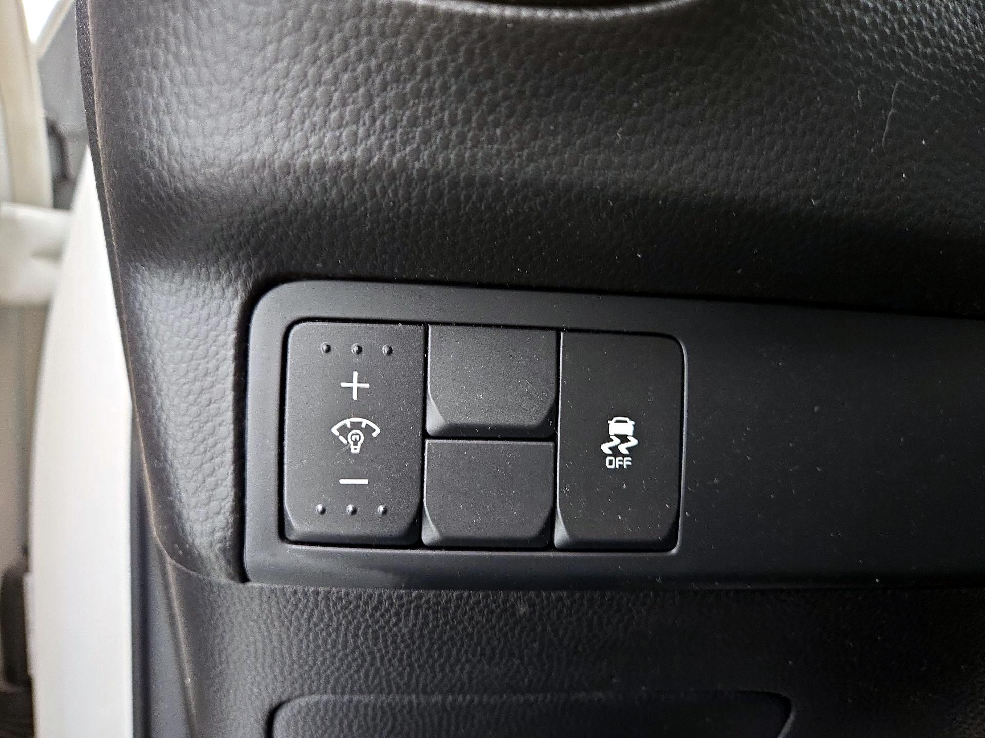 Thumbnail: 2019 Kia Soul - 13