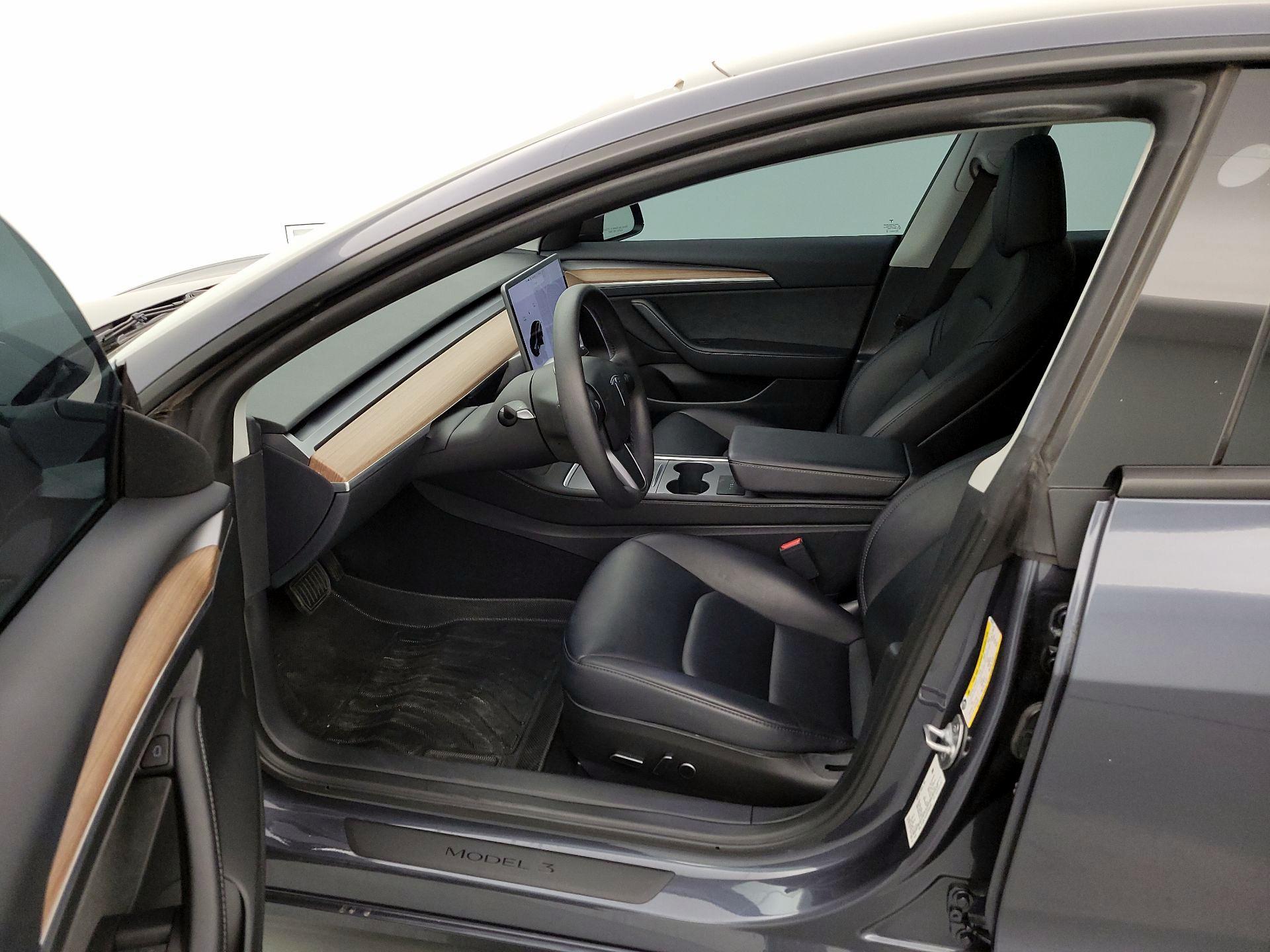 Thumbnail: 2023 Tesla Model 3 - 11