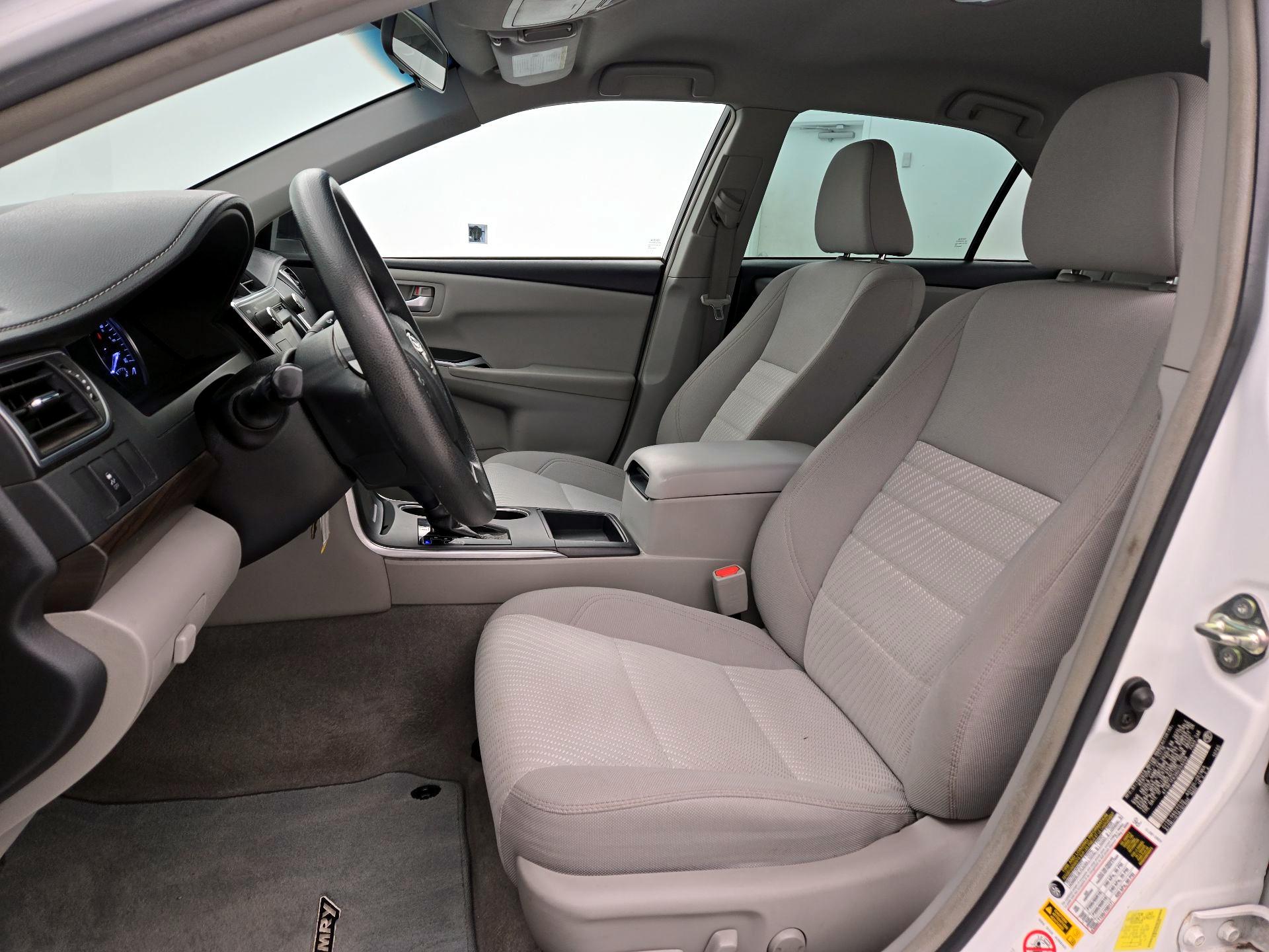 Thumbnail: 2017 Toyota Camry - 11