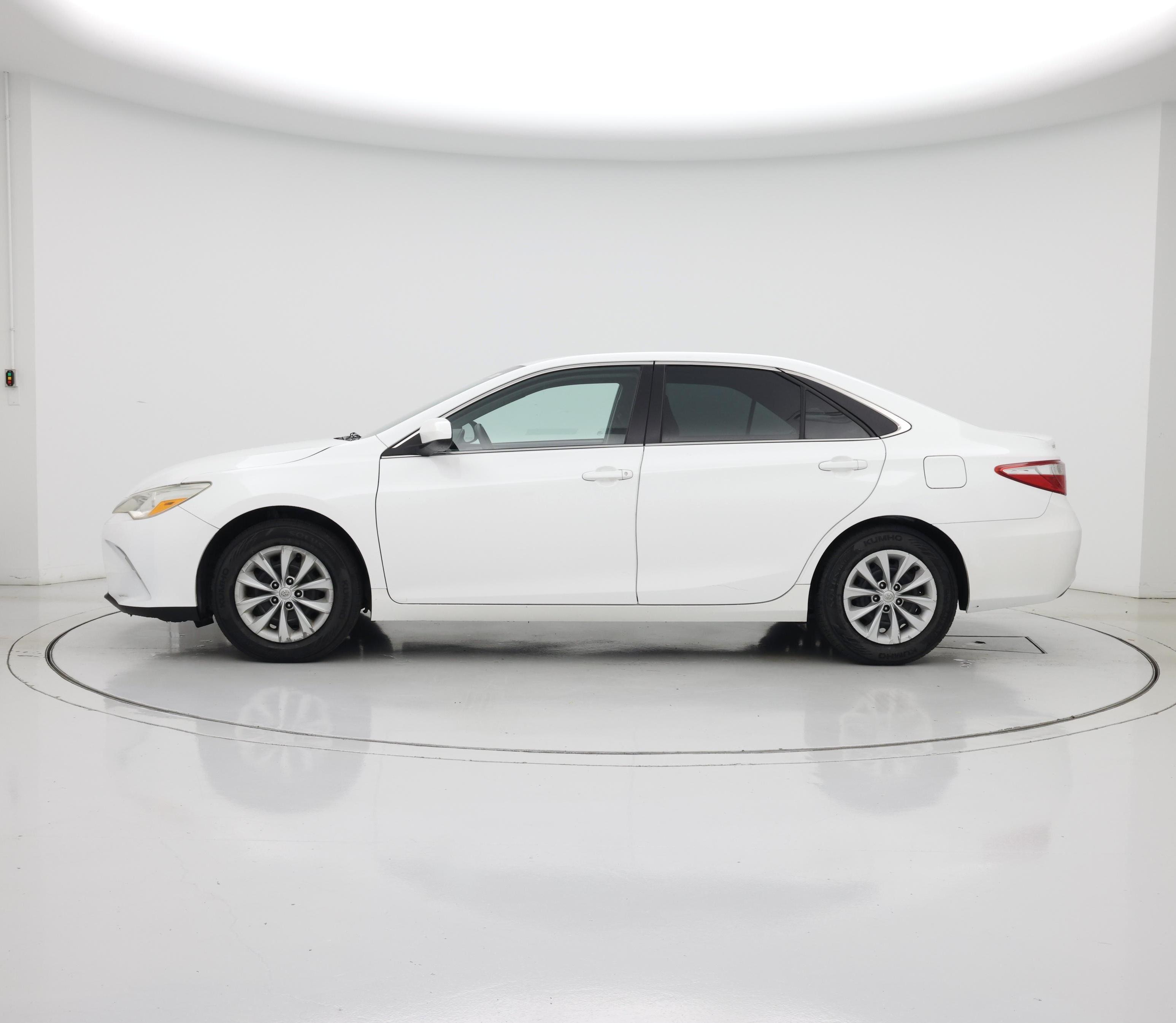 Thumbnail: 2017 Toyota Camry - 3
