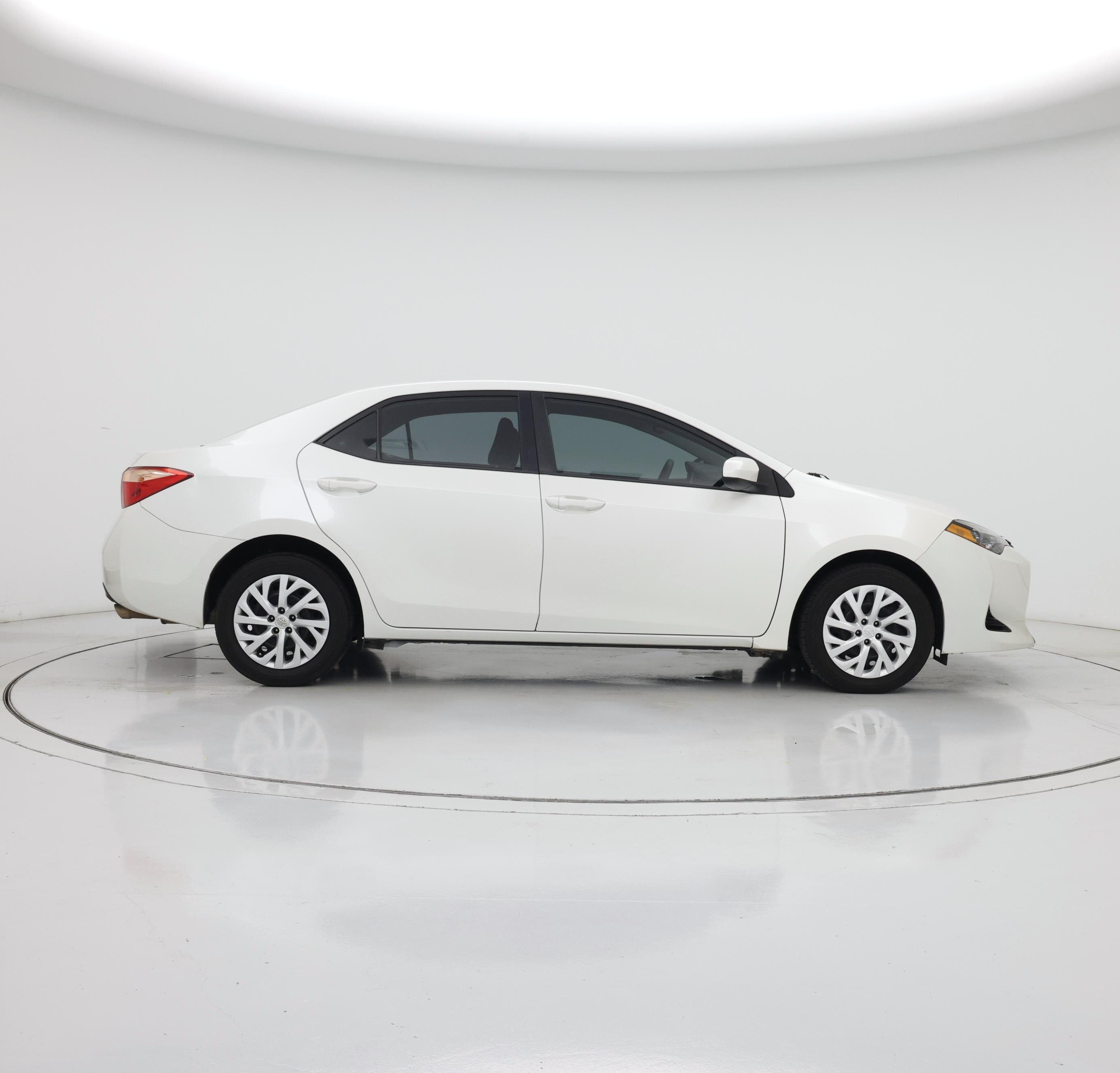 Thumbnail: 2018 Toyota Corolla - 7