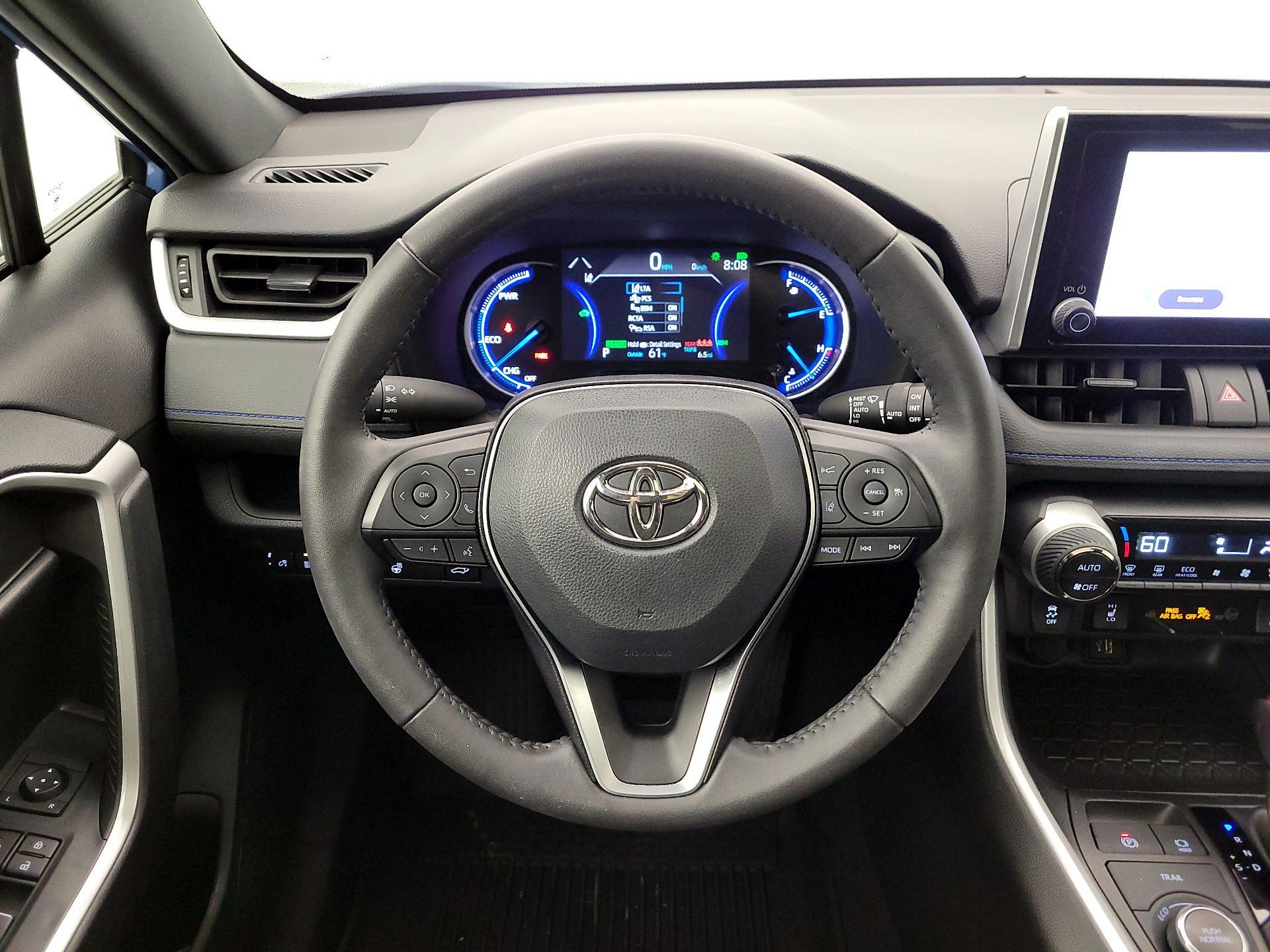 Thumbnail: 2024 Toyota RAV4 - 10