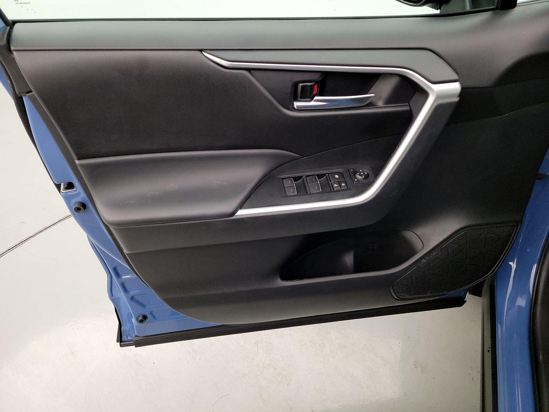 Thumbnail: 2024 Toyota RAV4 - 12